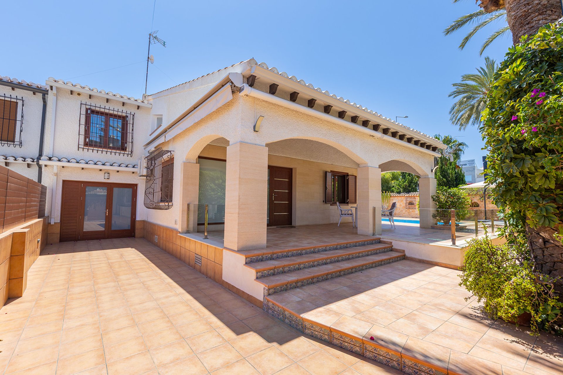 Revente - Villa -
Orihuela Costa - Costa Blanca