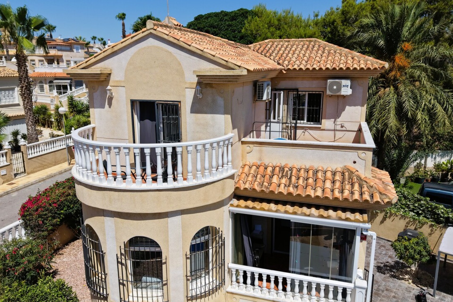 Revente - Villa -
Orihuela Costa - Costa Blanca