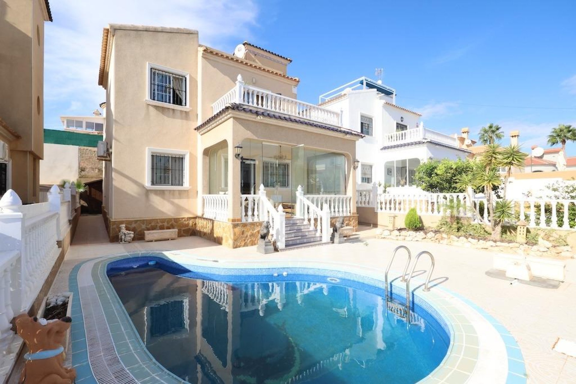 Revente - Villa -
Orihuela Costa - Costa Blanca