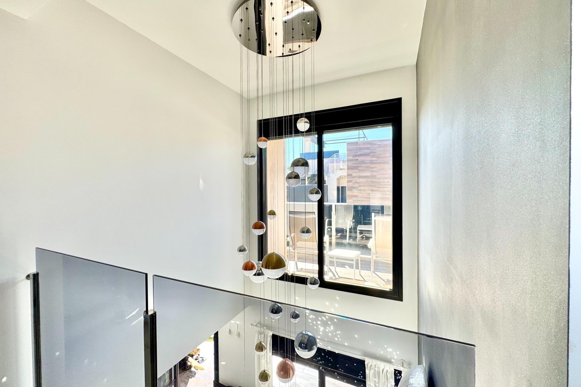 Revente - Villa -
Orihuela Costa - Lomas de Cabo Roig