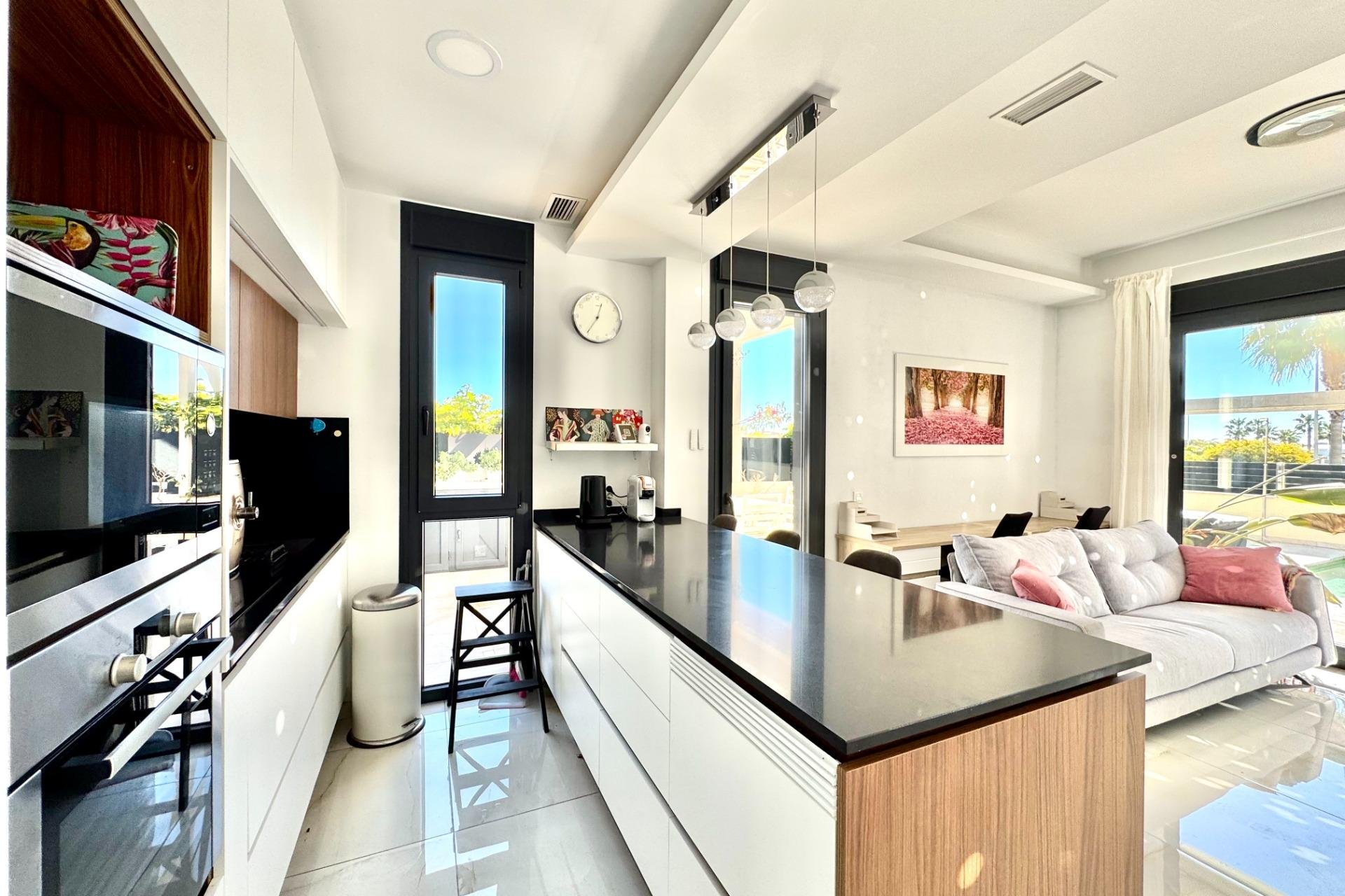 Revente - Villa -
Orihuela Costa - Lomas de Cabo Roig