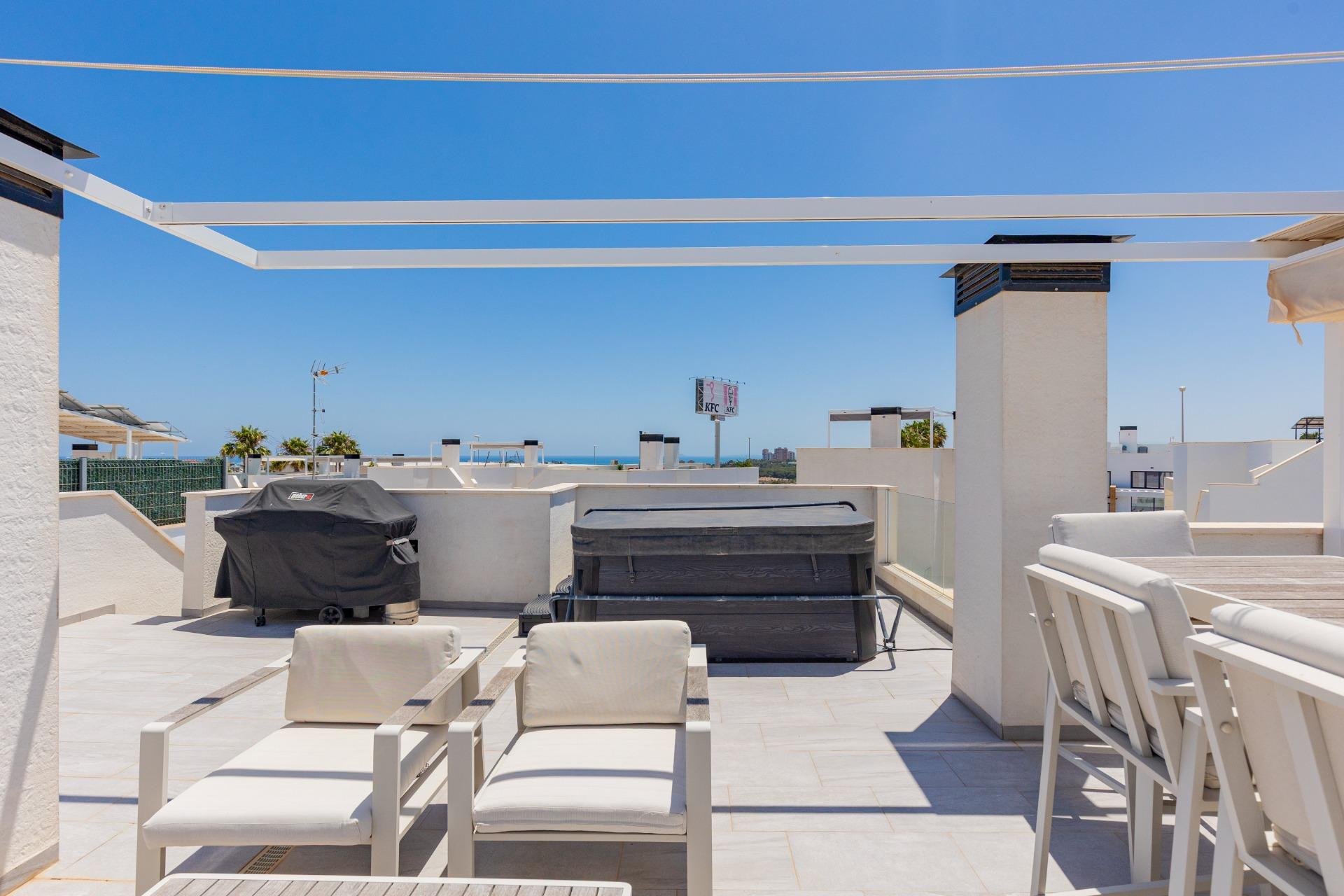 Revente - Villa -
Orihuela Costa - Lomas de Cabo Roig