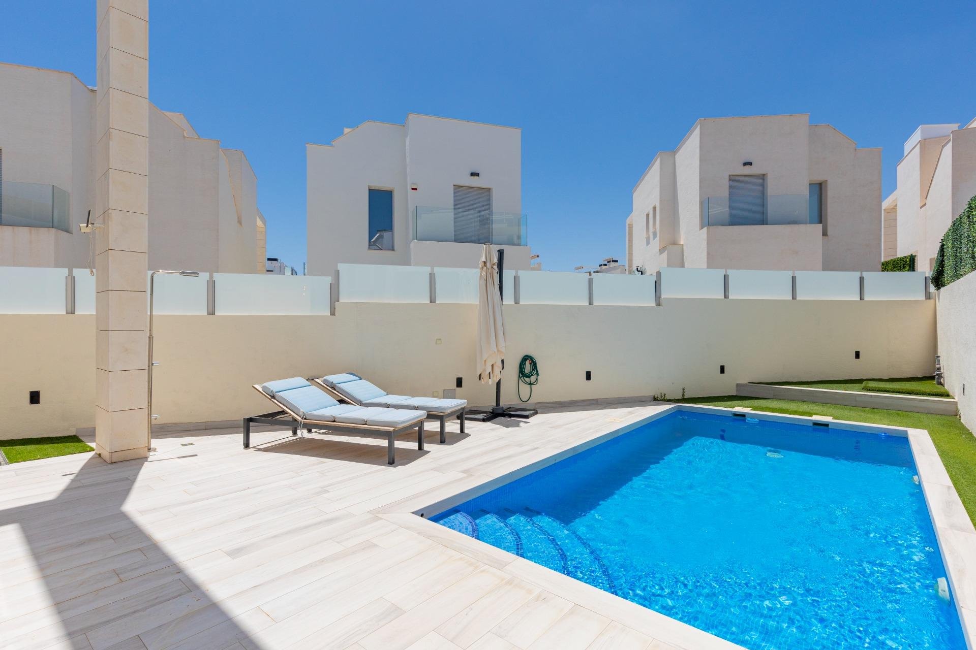 Revente - Villa -
Orihuela Costa - Lomas de Cabo Roig