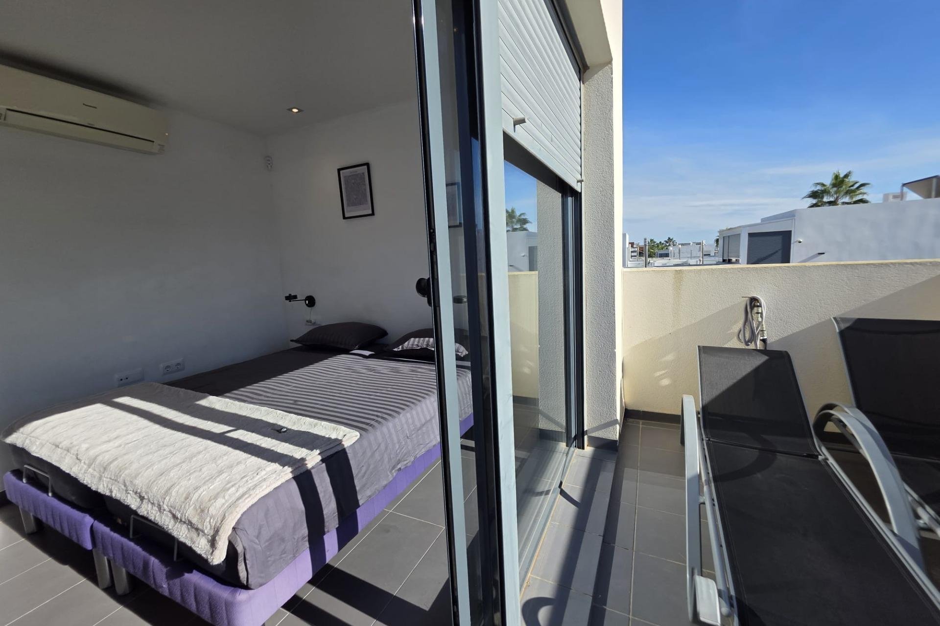 Revente - Villa -
Orihuela Costa - Villamartín