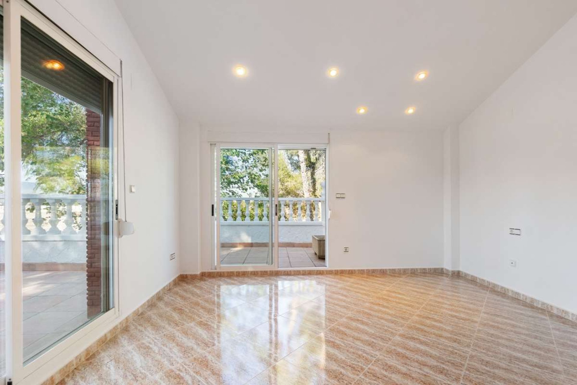 Revente - Villa -
Orihuela - Inland