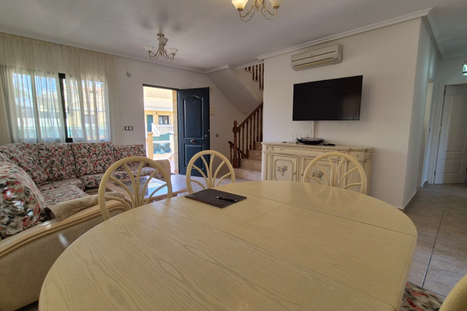 Revente - Villa -
Orihuela - Inland