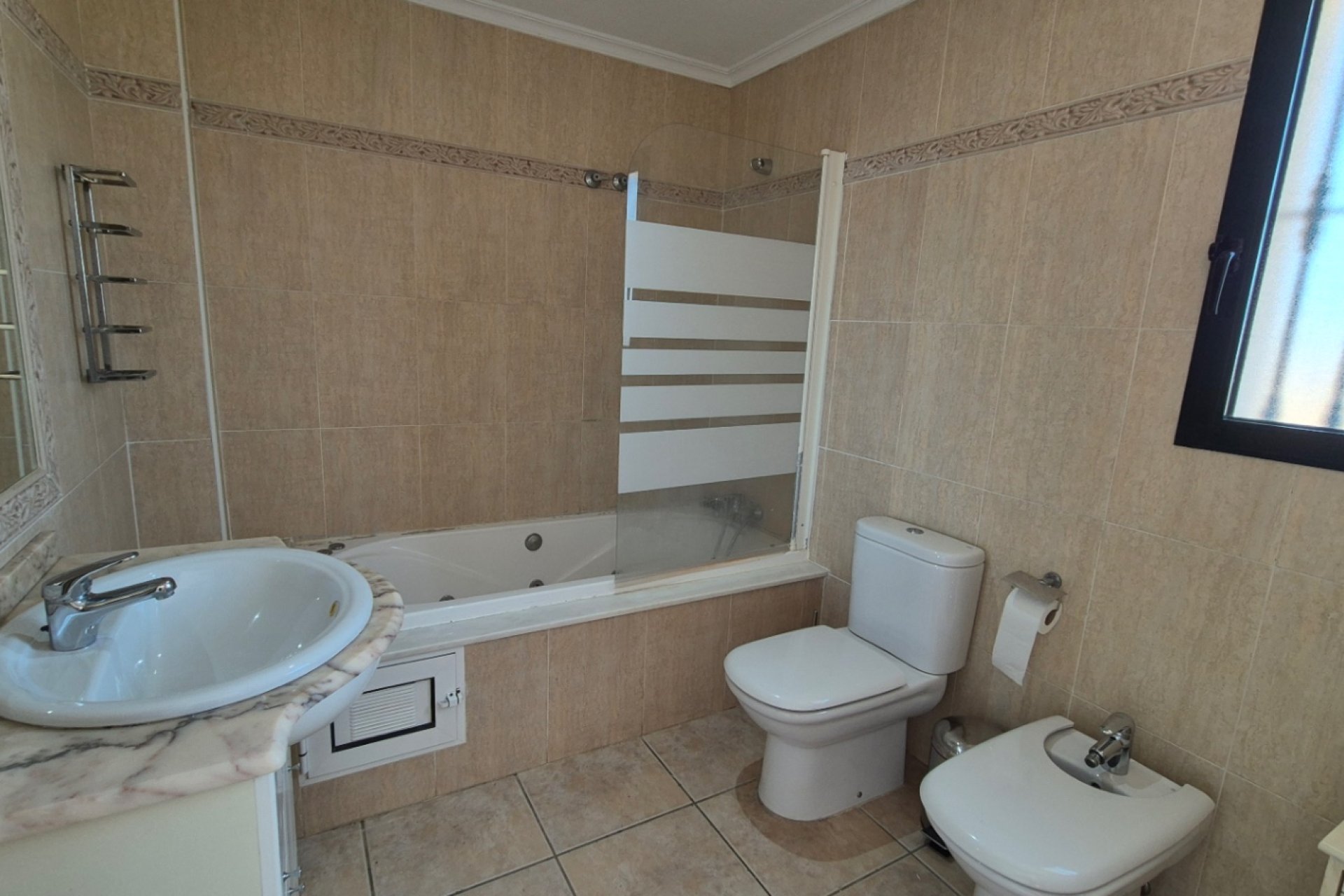 Revente - Villa -
Orihuela - Inland