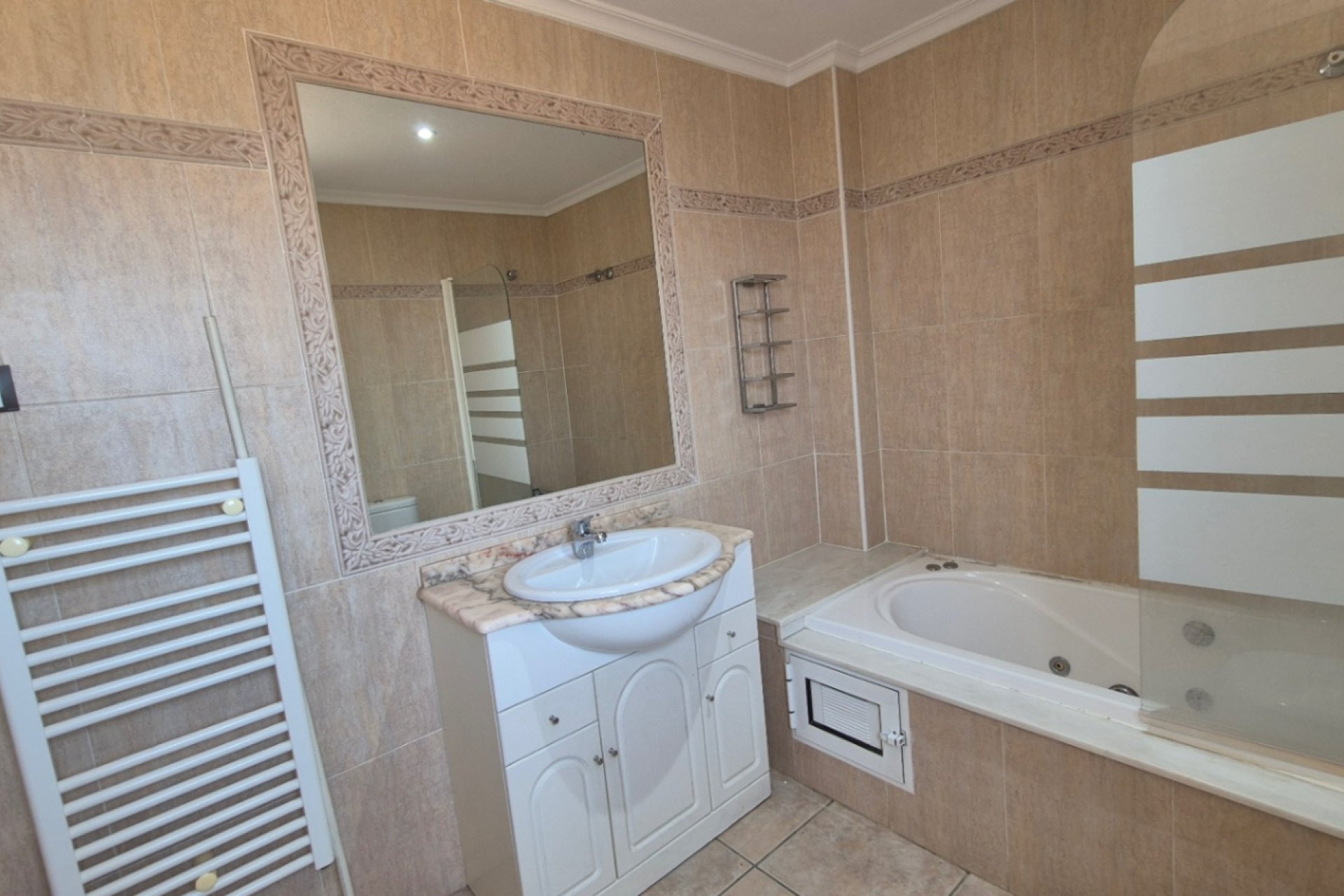 Revente - Villa -
Orihuela - Inland