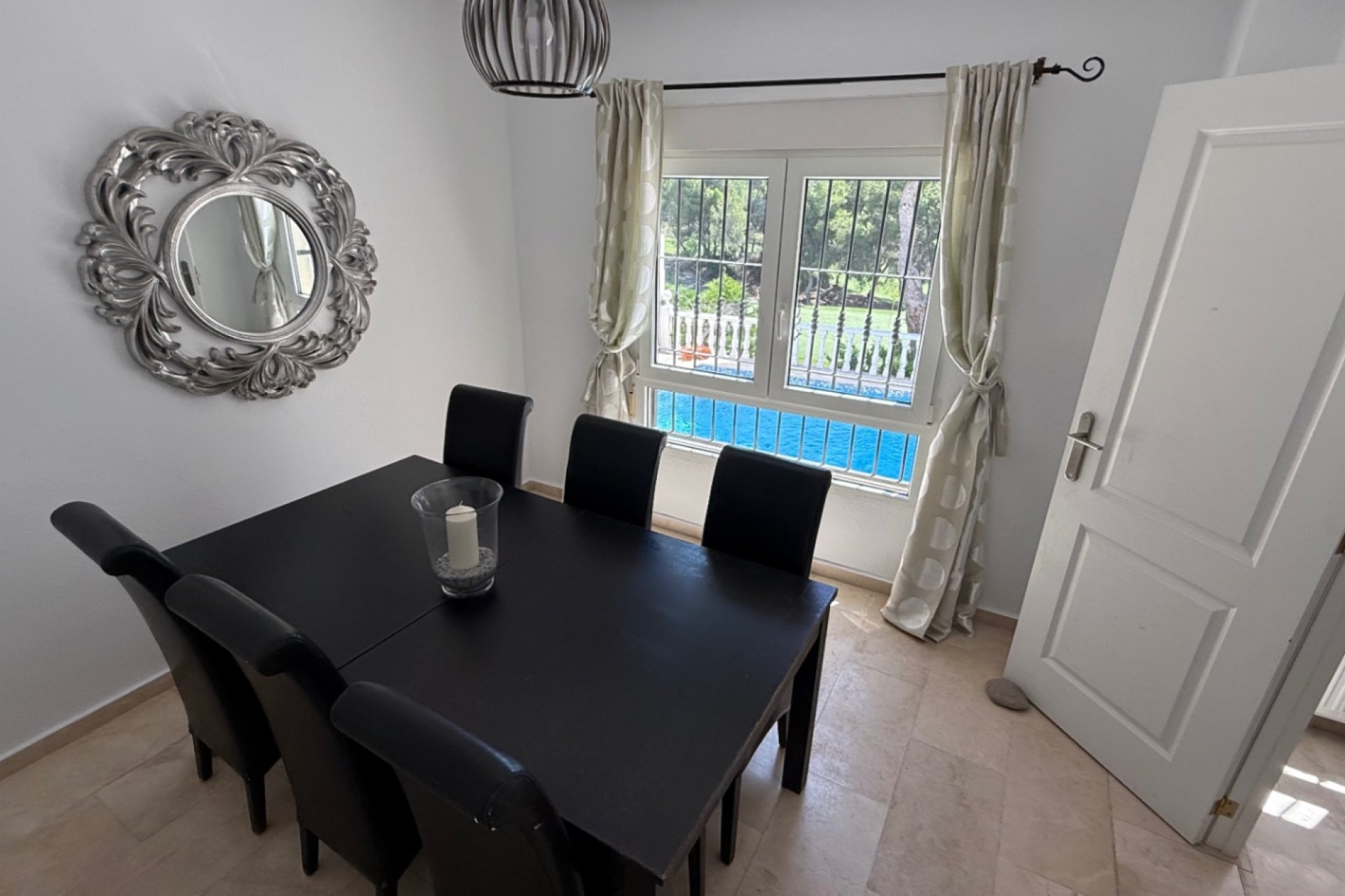Revente - Villa -
Orihuela - Inland