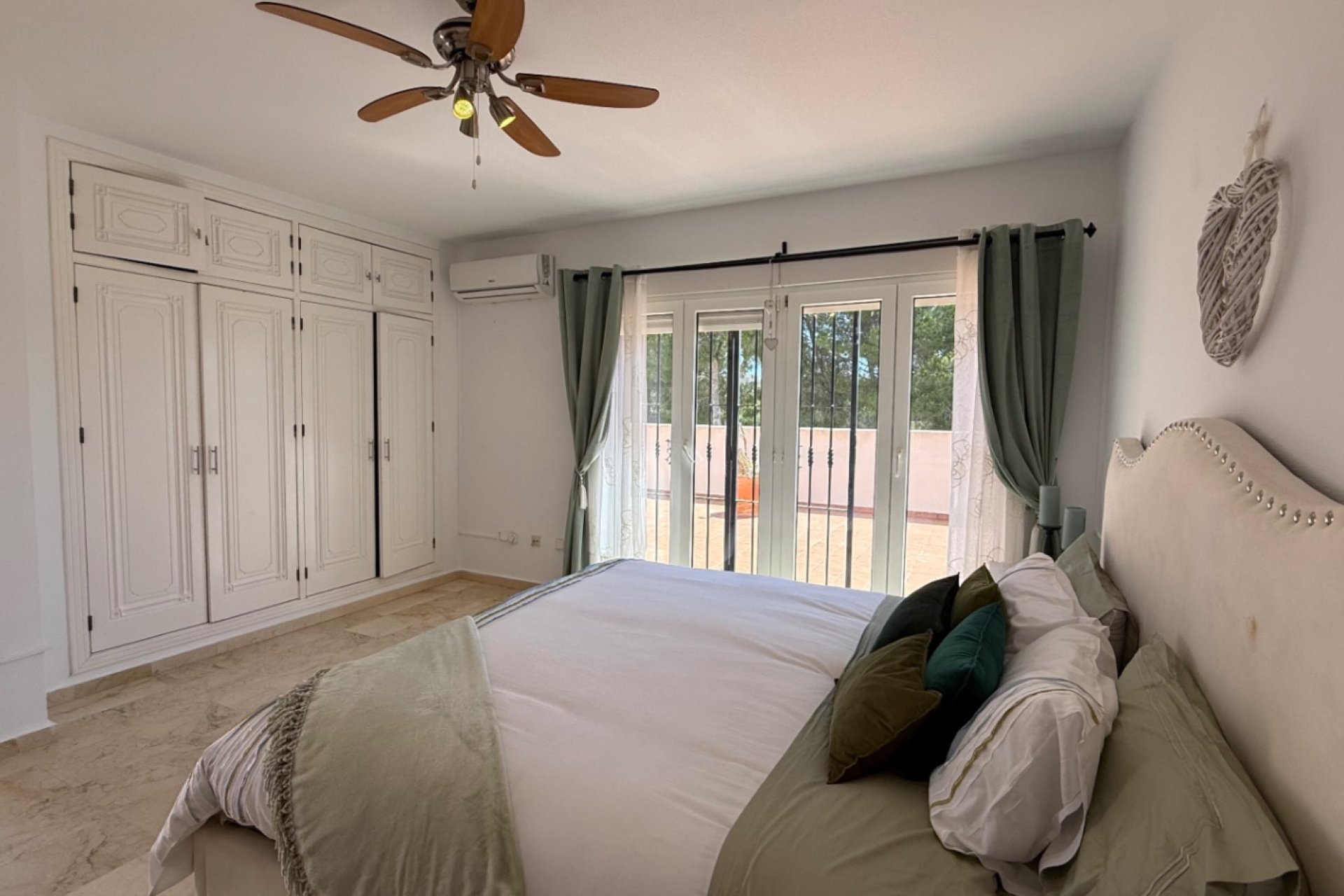 Revente - Villa -
Orihuela - Inland