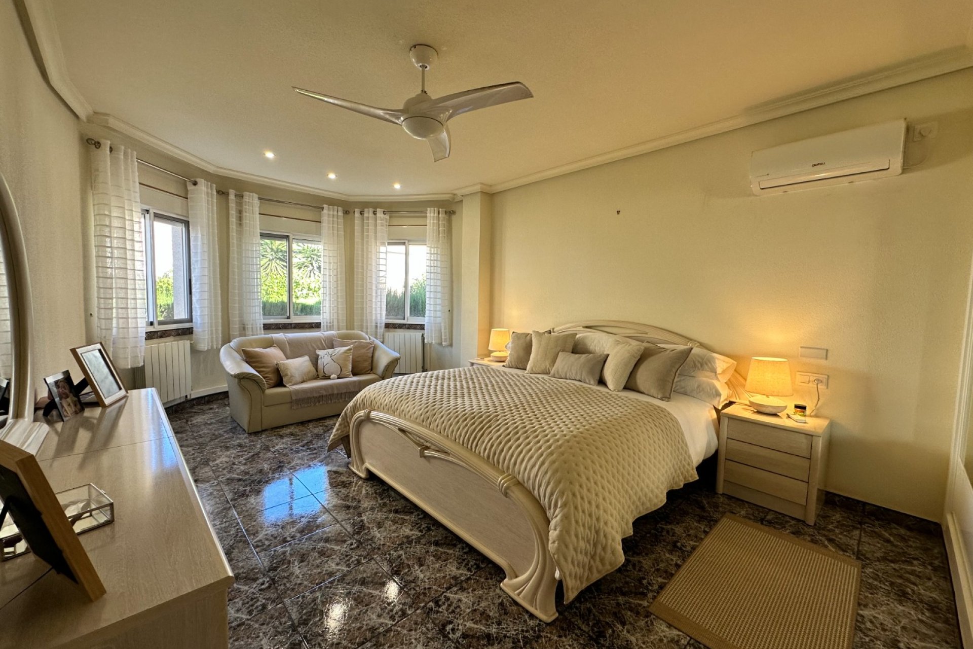 Revente - Villa -
Orihuela - Inland