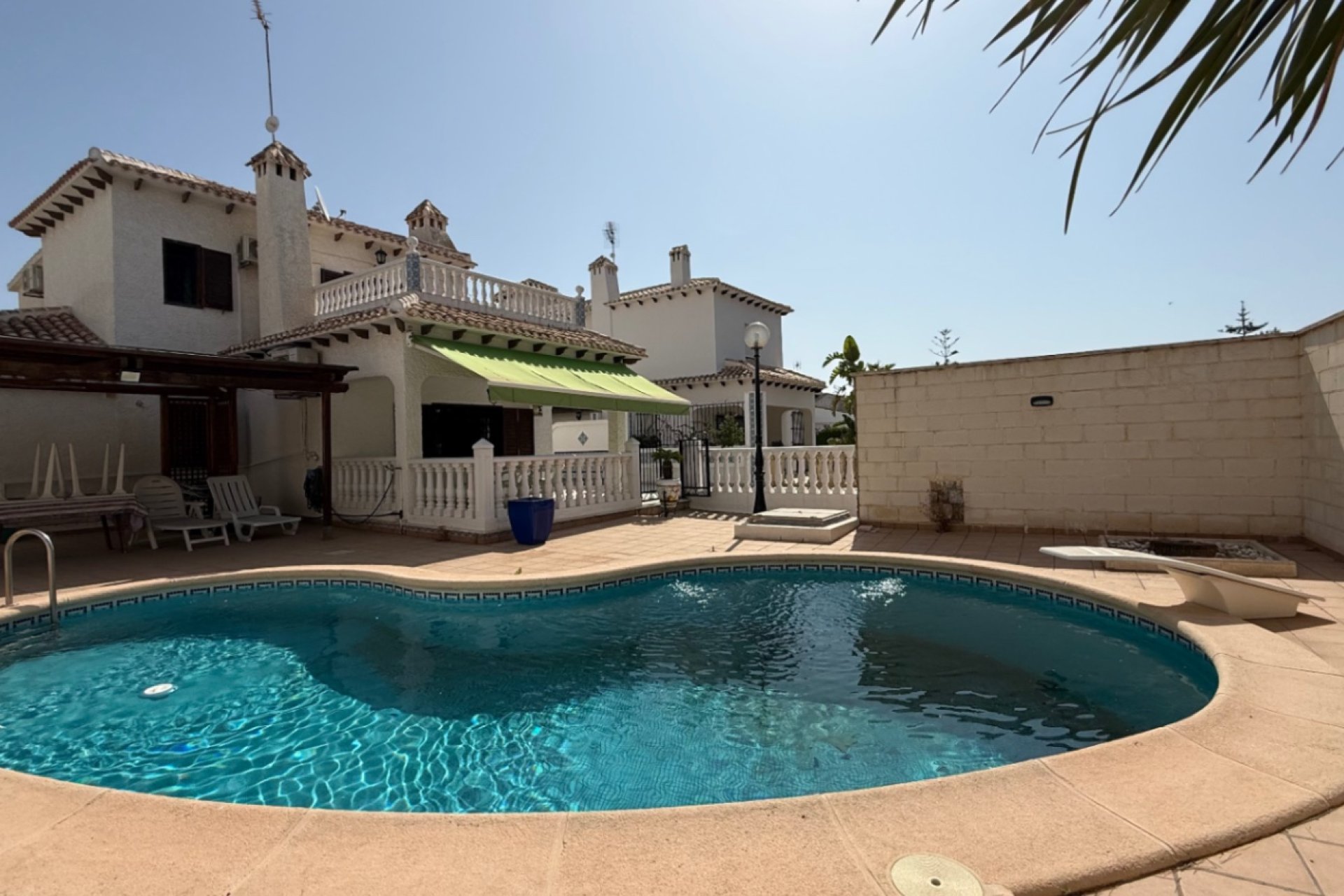 Revente - Villa -
Orihuela - Inland