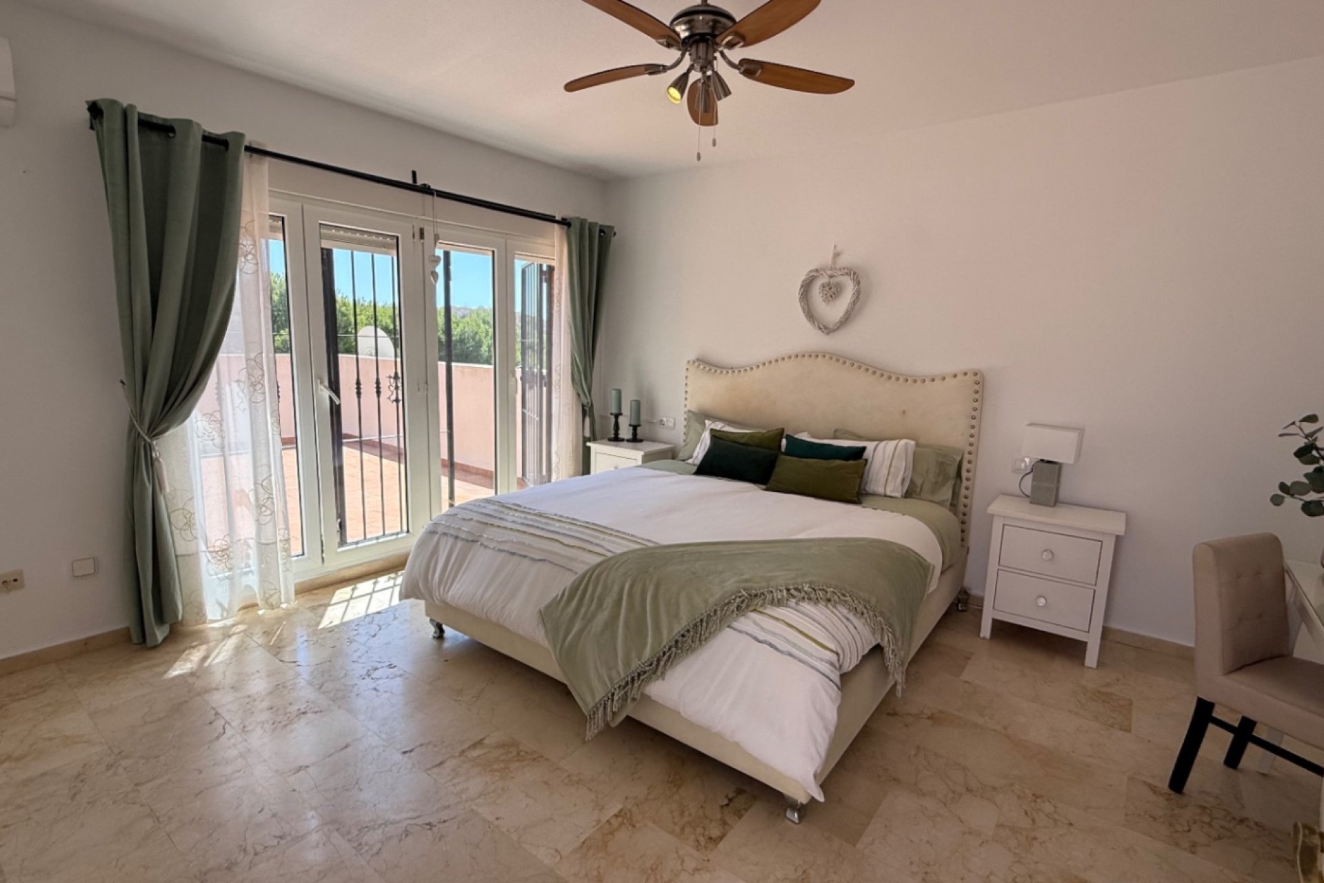 Revente - Villa -
Orihuela - Inland