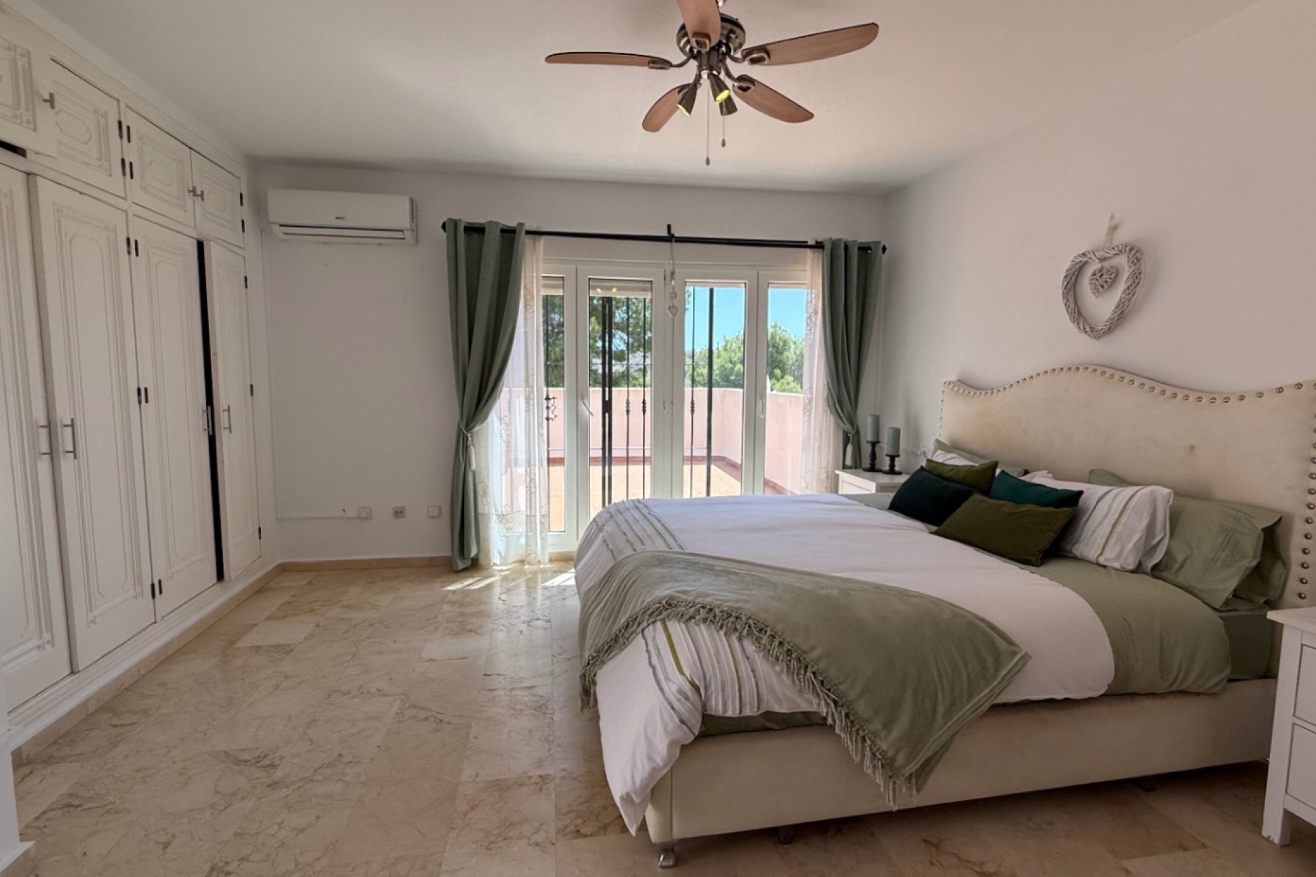 Revente - Villa -
Orihuela - Inland