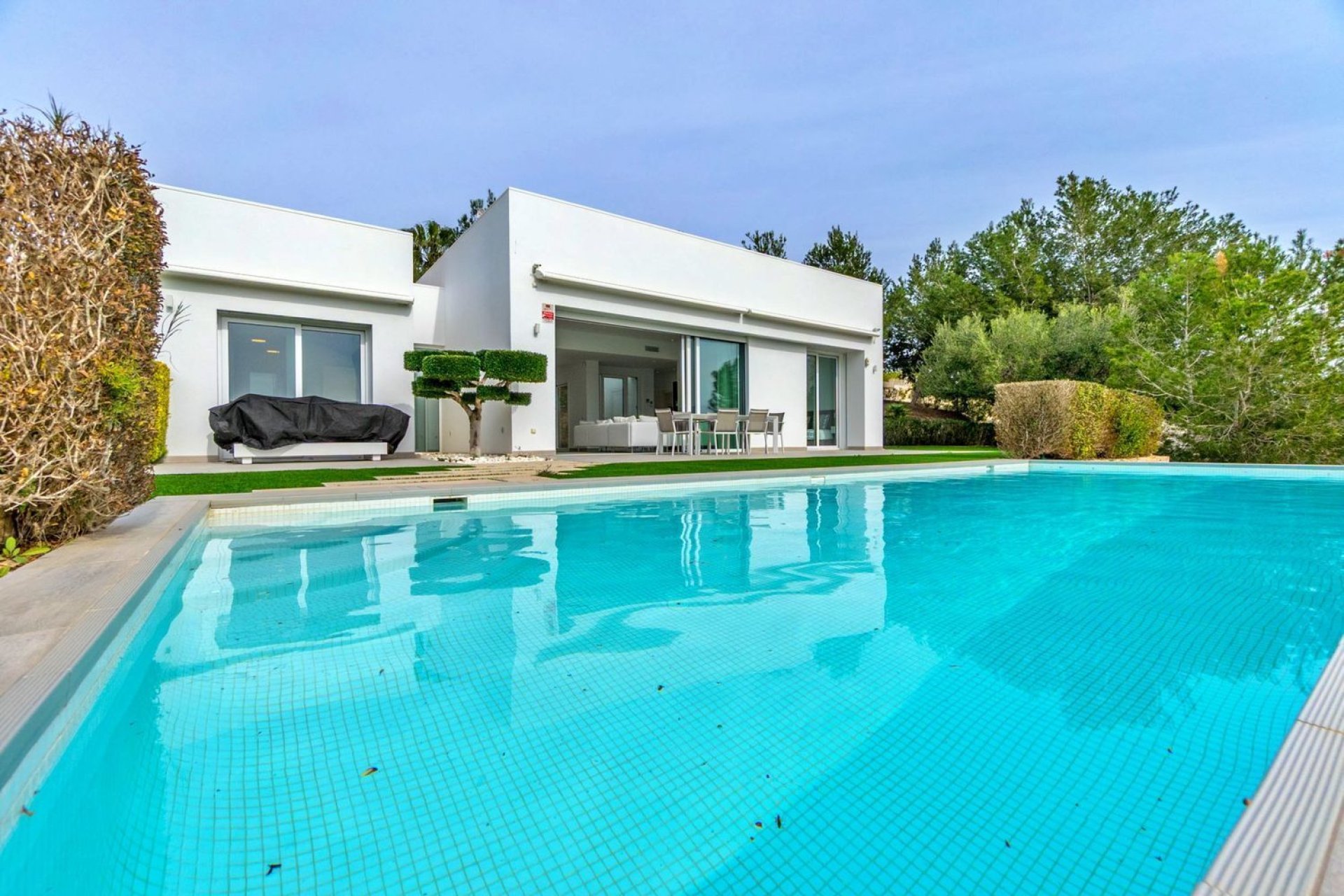 Revente - Villa -
Orihuela - Las Colinas Golf