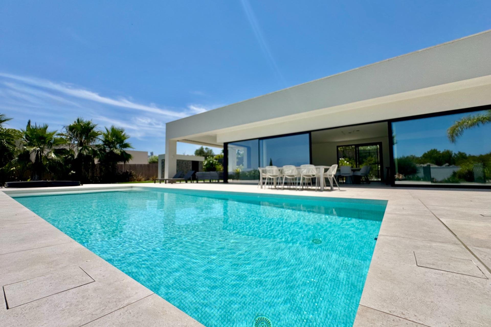 Revente - Villa -
Orihuela - Las Colinas Golf