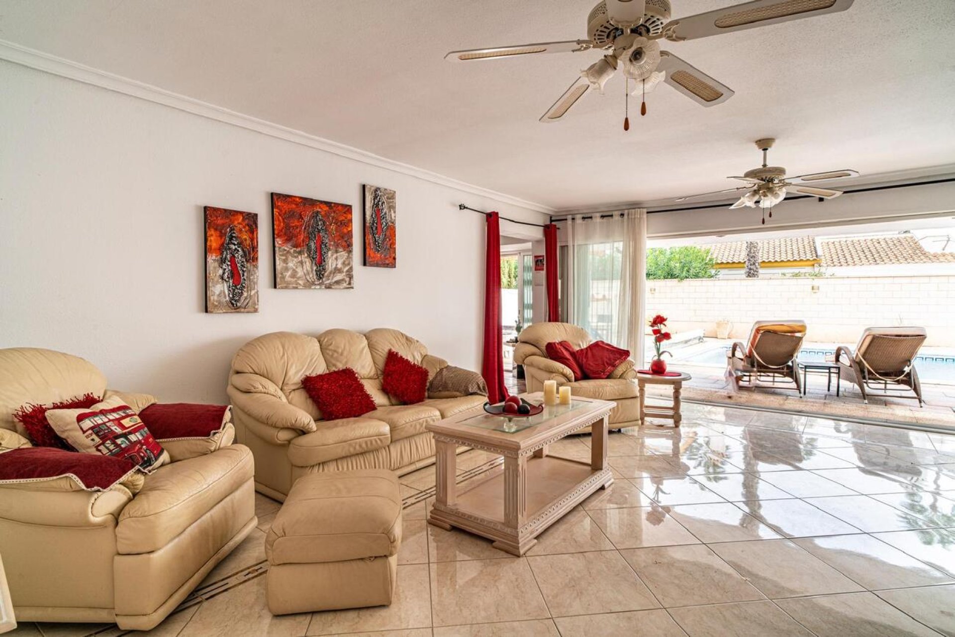 Revente - Villa -
Orihuela