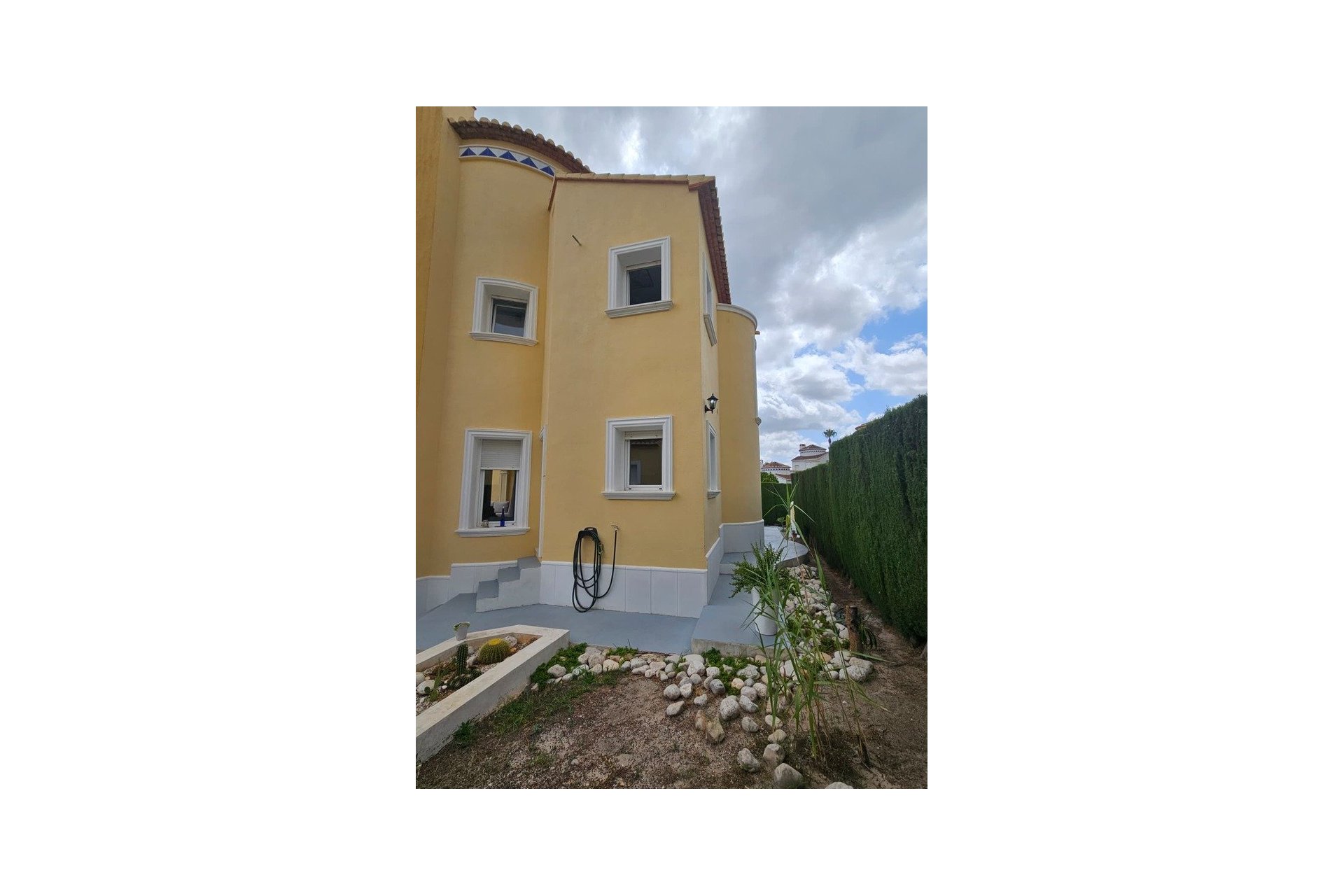Revente - Villa -
Pedreguer - Inland