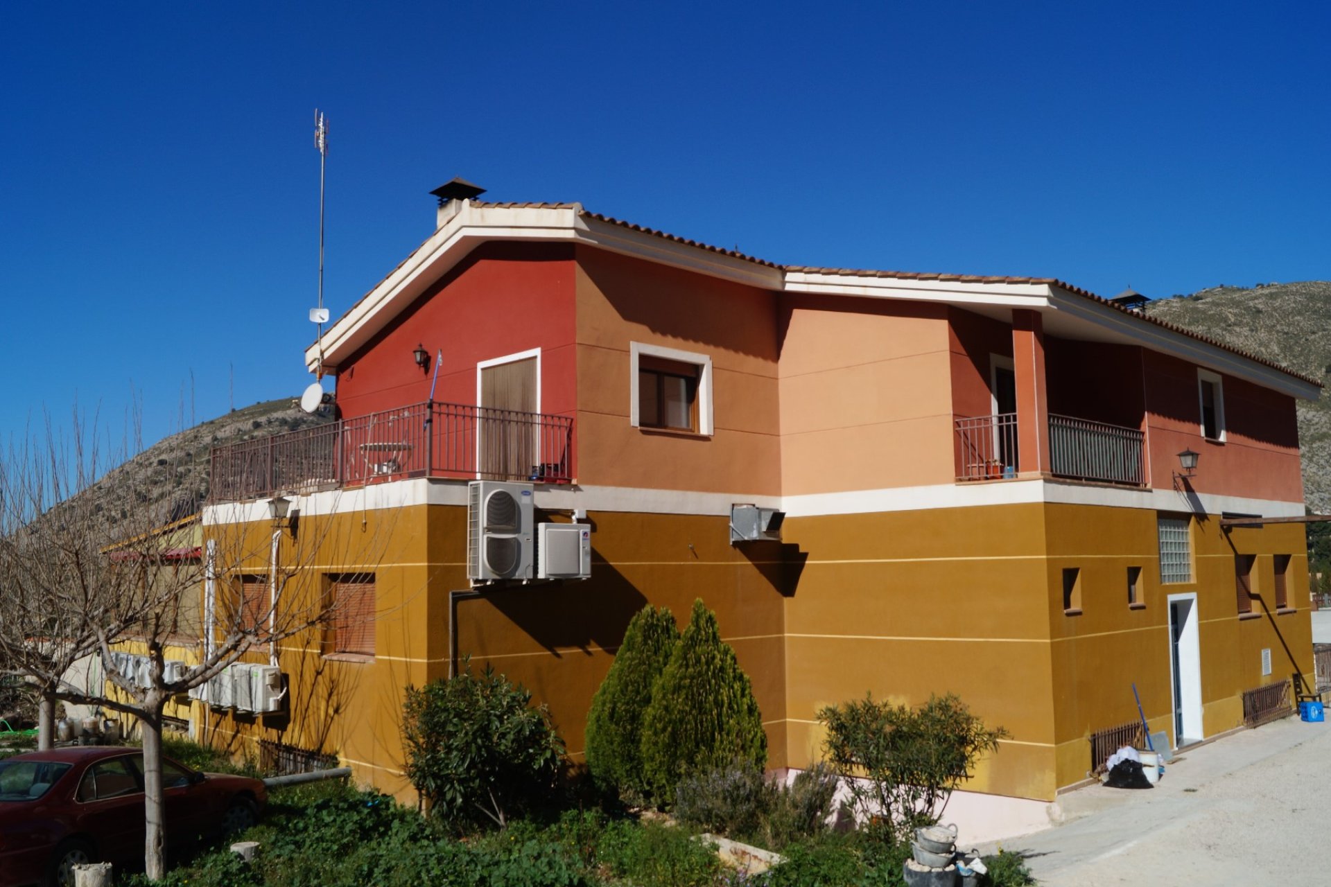Revente - Villa -
Petrer - Inland