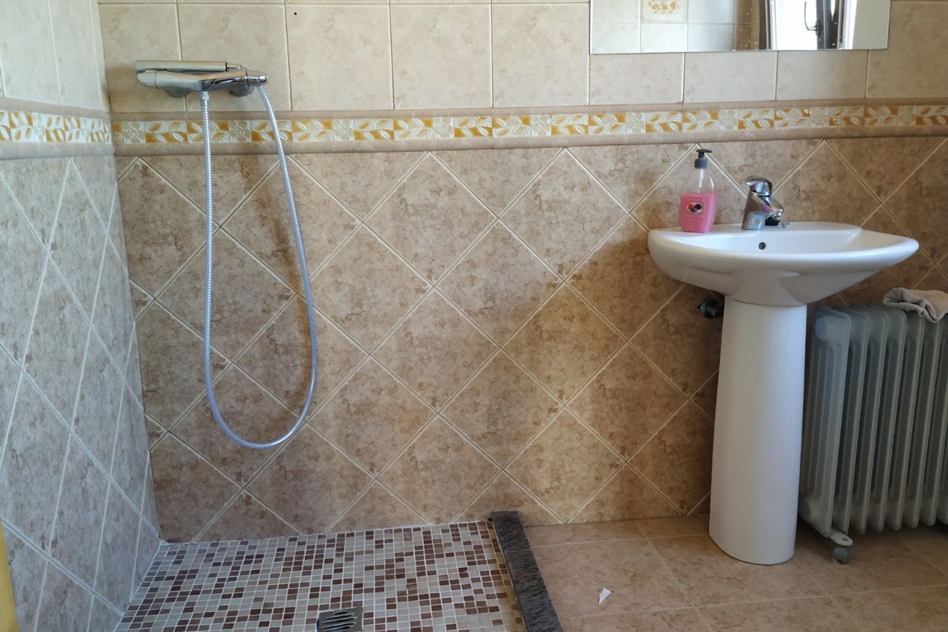 Revente - Villa -
Petrer - Inland