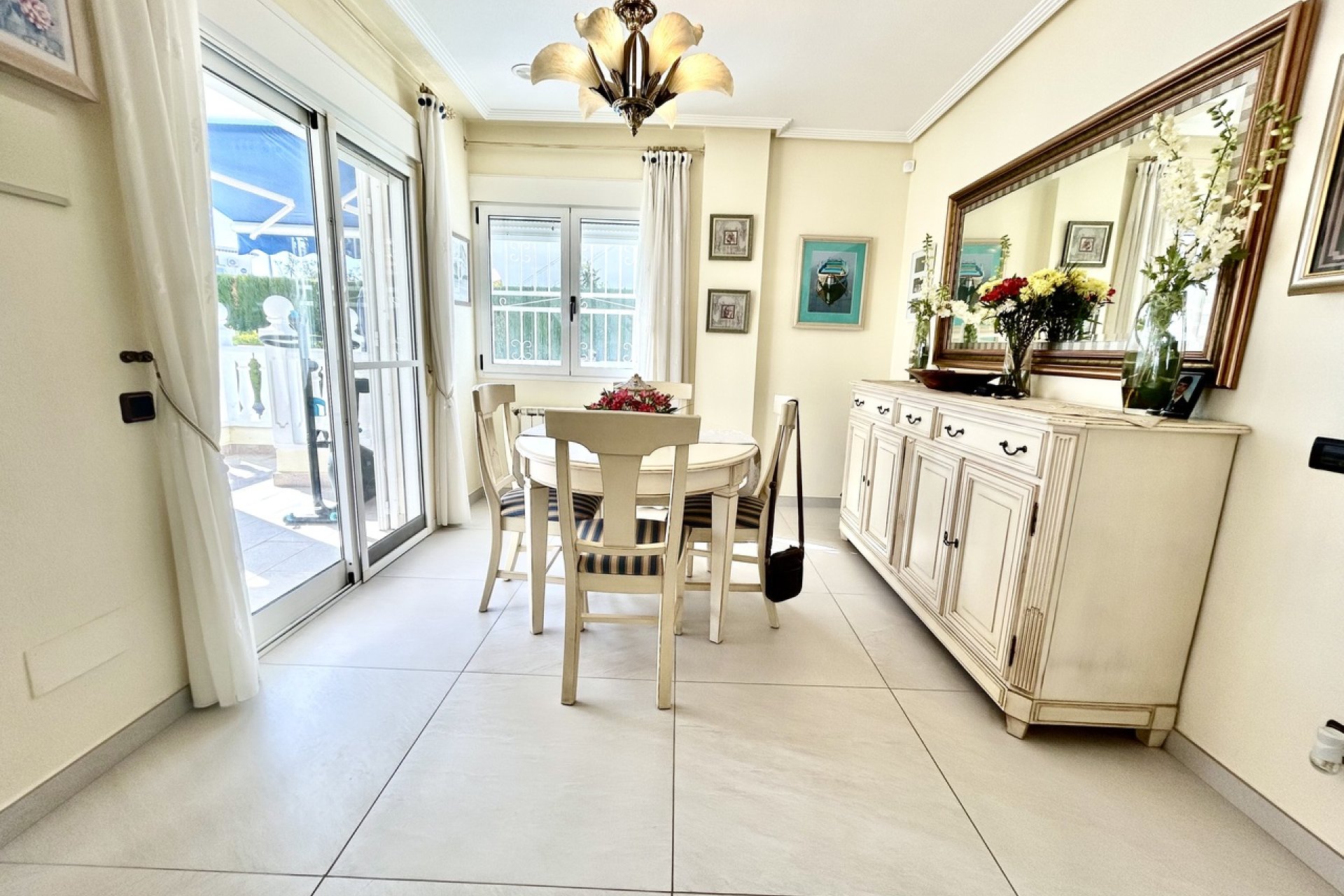 Revente - Villa -
Pinar de Campoverde - Inland