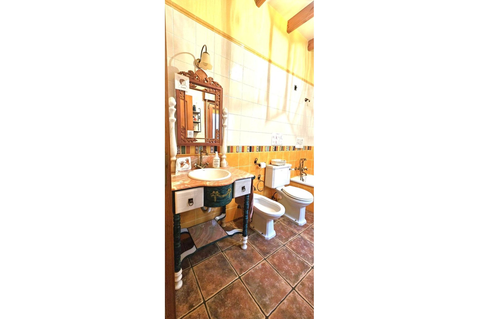 Revente - Villa -
Pinoso - Centro