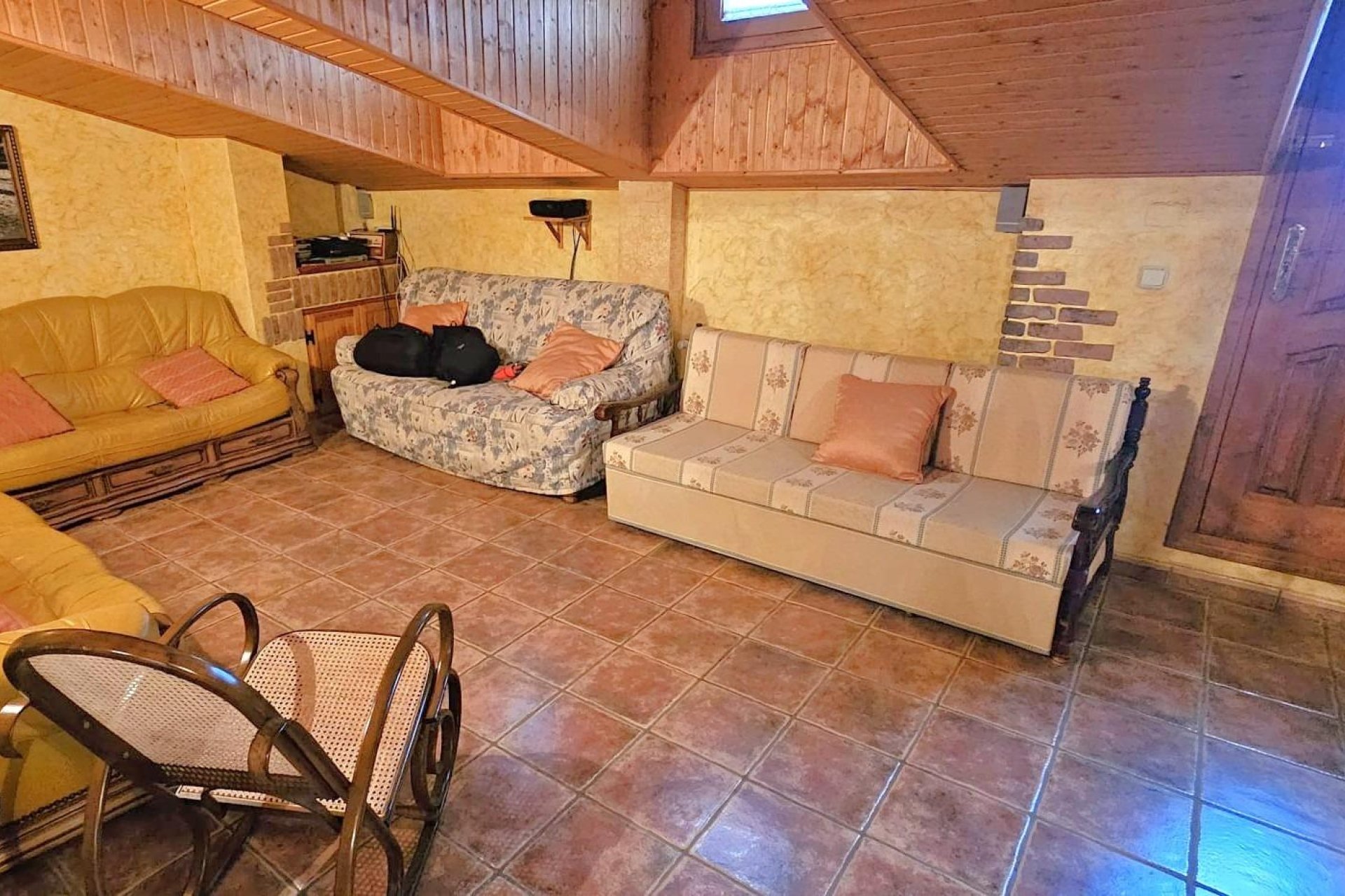 Revente - Villa -
Pinoso - Centro