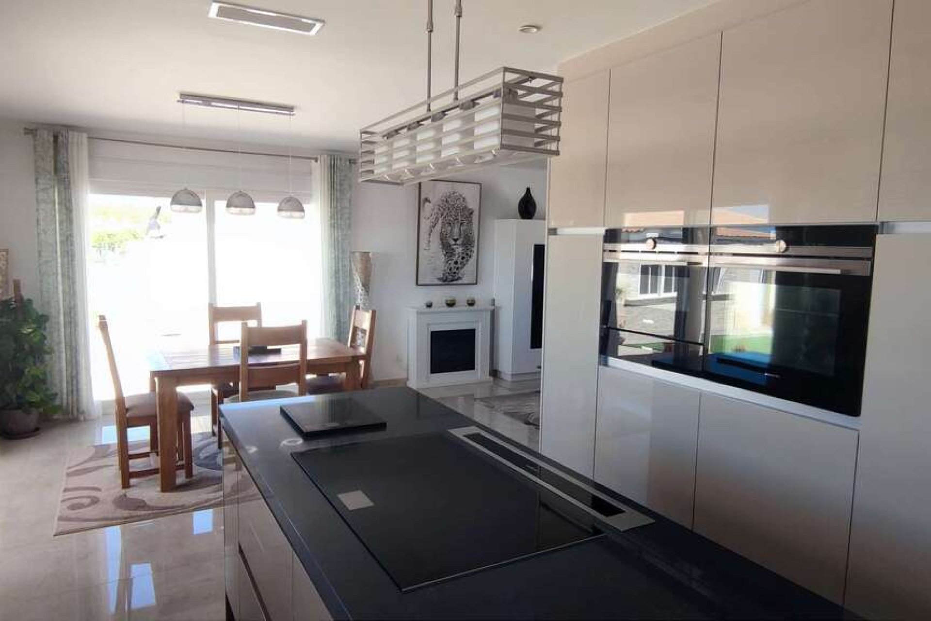 Revente - Villa -
Pinoso - Inland