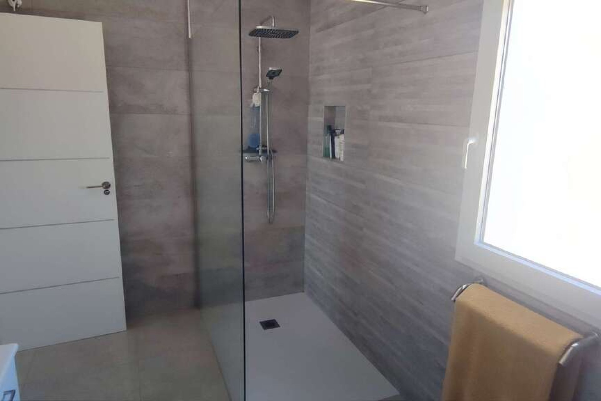 Revente - Villa -
Pinoso - Inland