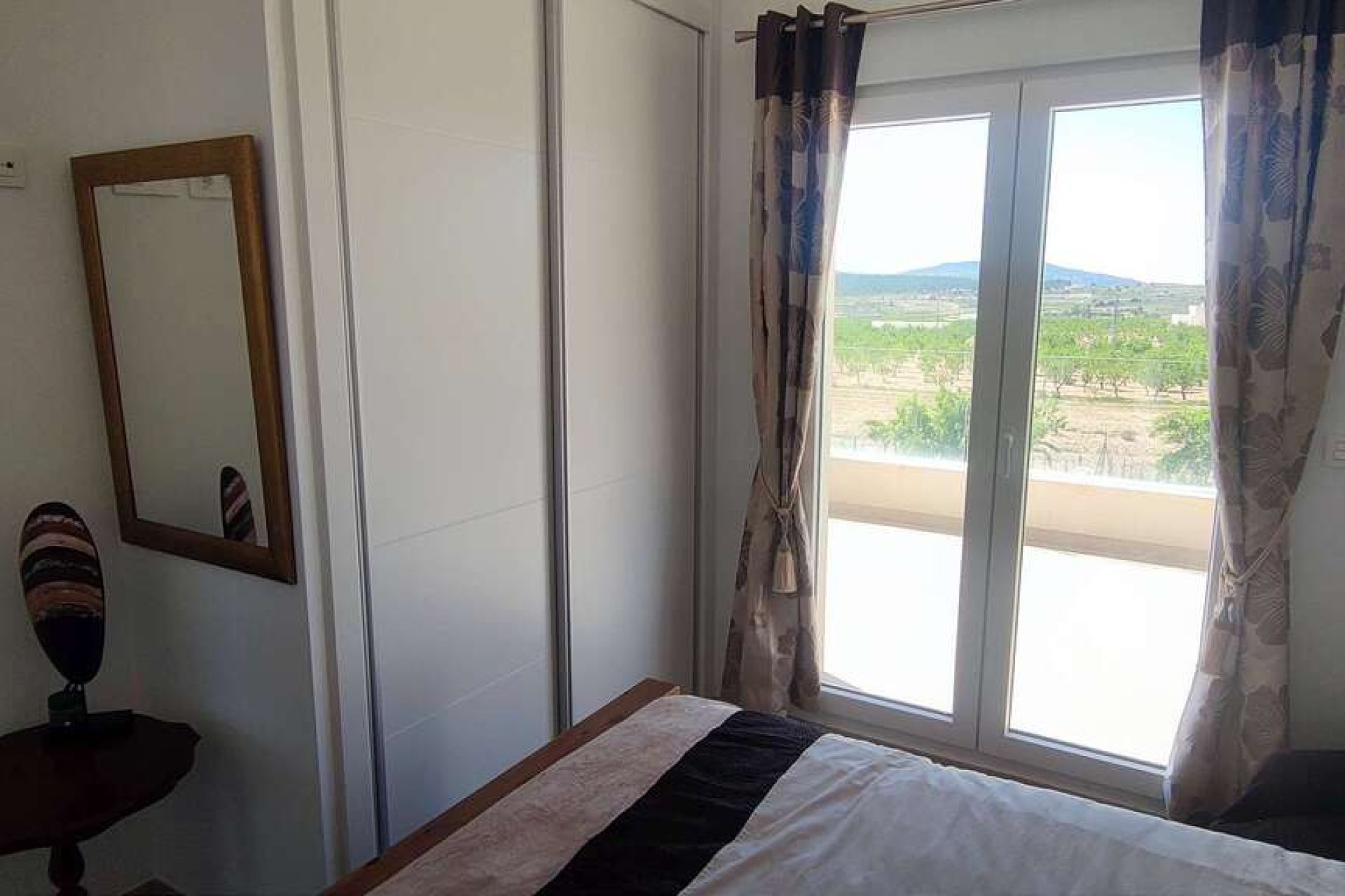 Revente - Villa -
Pinoso - Inland