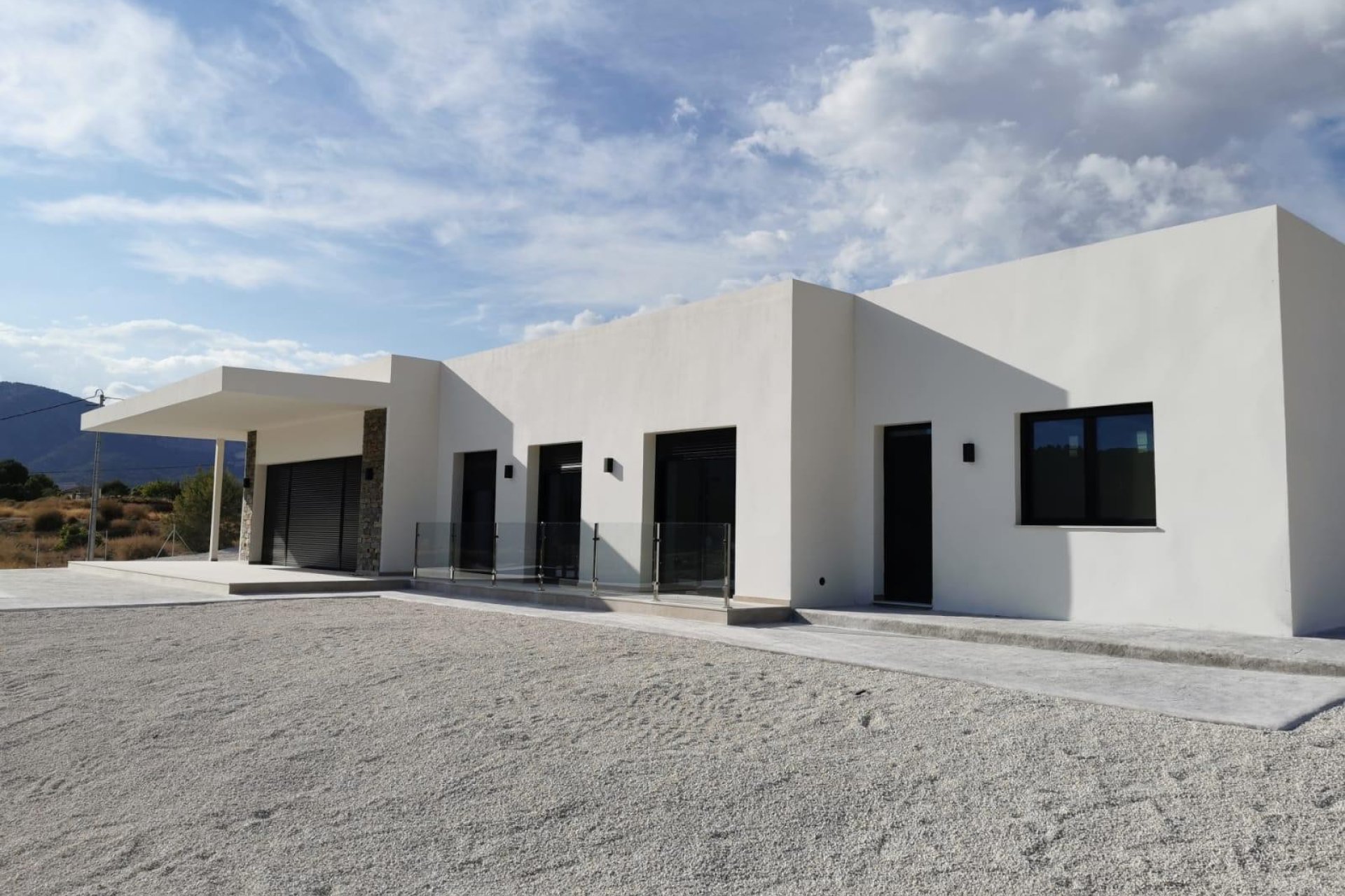 Revente - Villa -
Pinoso - Inland