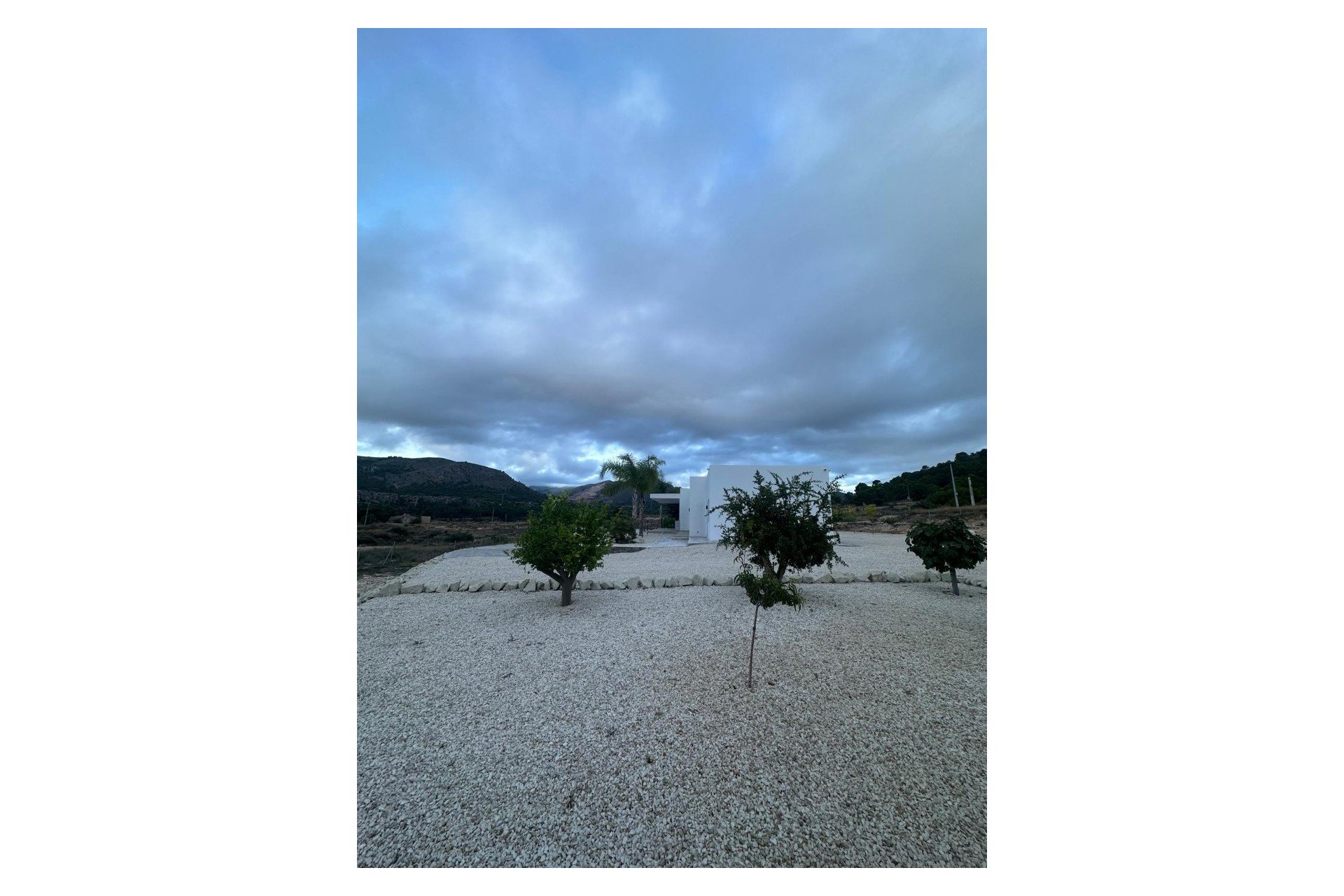 Revente - Villa -
Pinoso - Inland