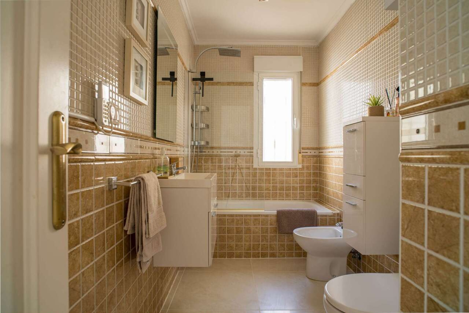 Revente - Villa -
Pinoso - Inland