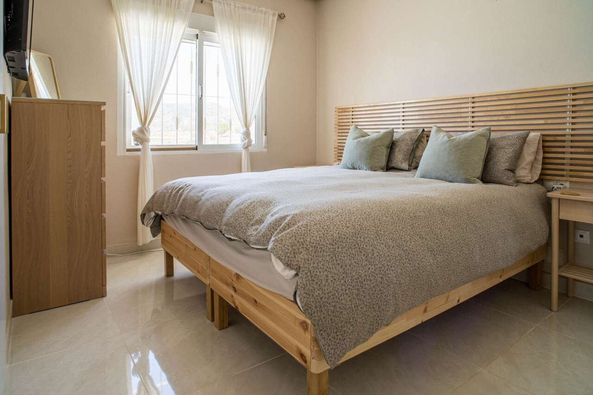 Revente - Villa -
Pinoso - Inland