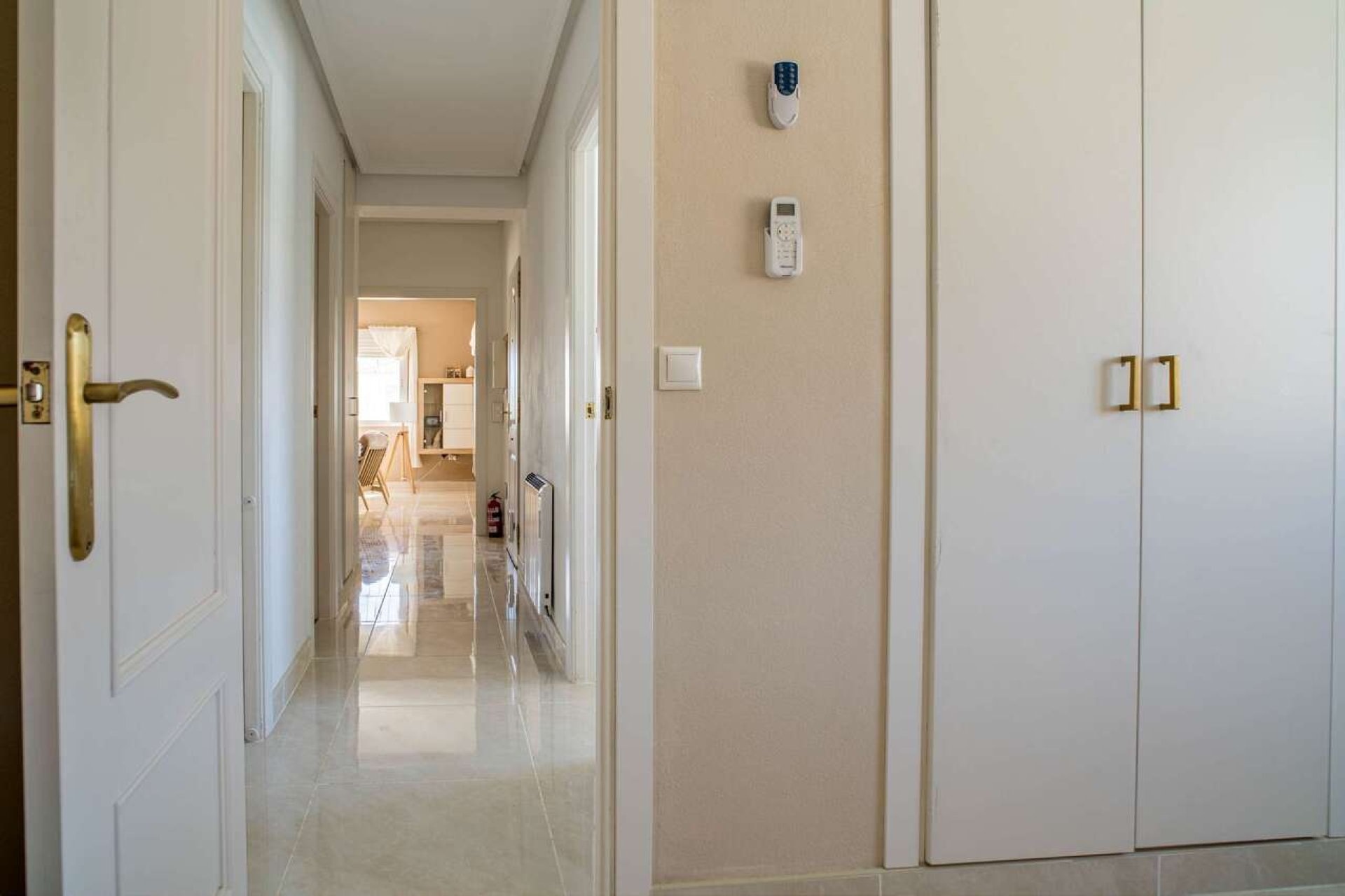 Revente - Villa -
Pinoso - Inland