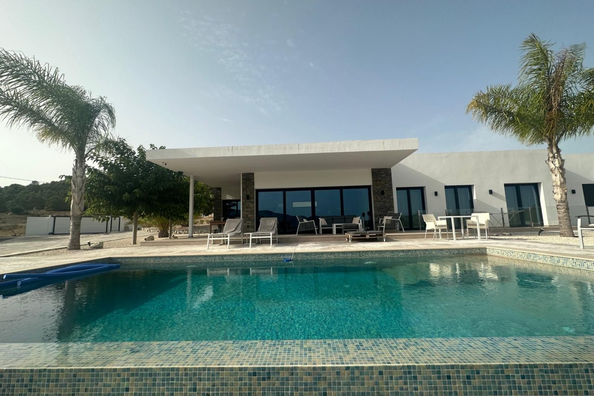 Revente - Villa -
Pinoso - Inland