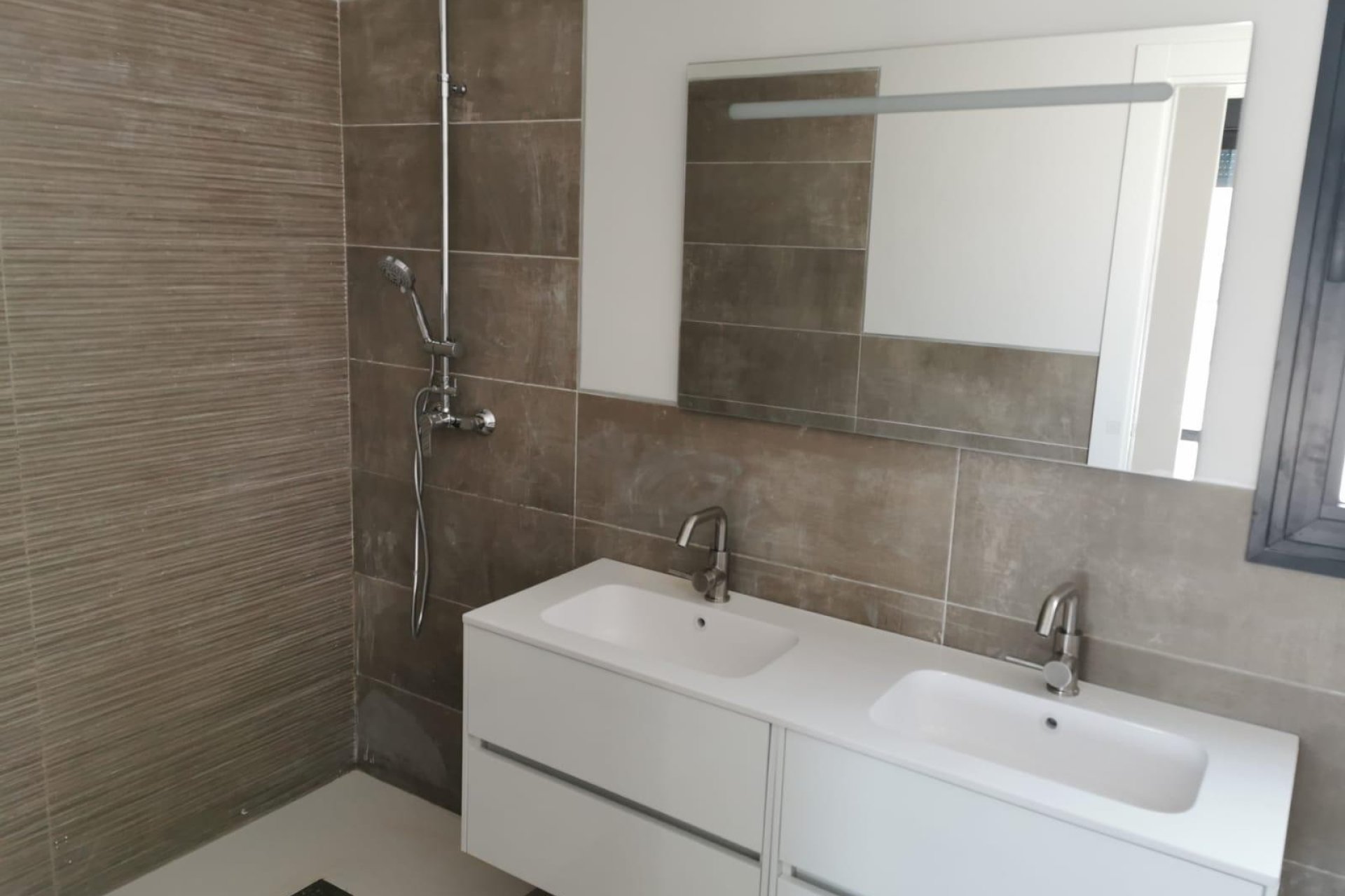 Revente - Villa -
Pinoso - Inland