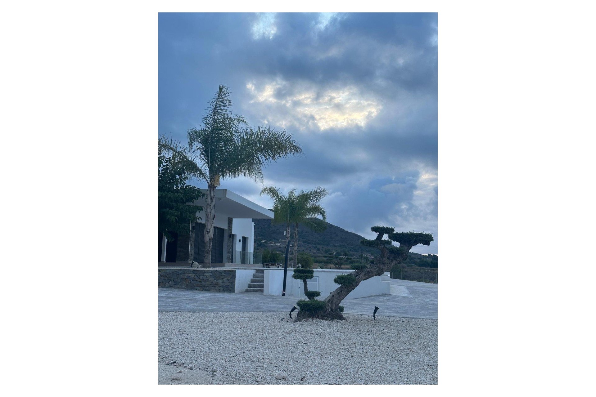 Revente - Villa -
Pinoso - Inland