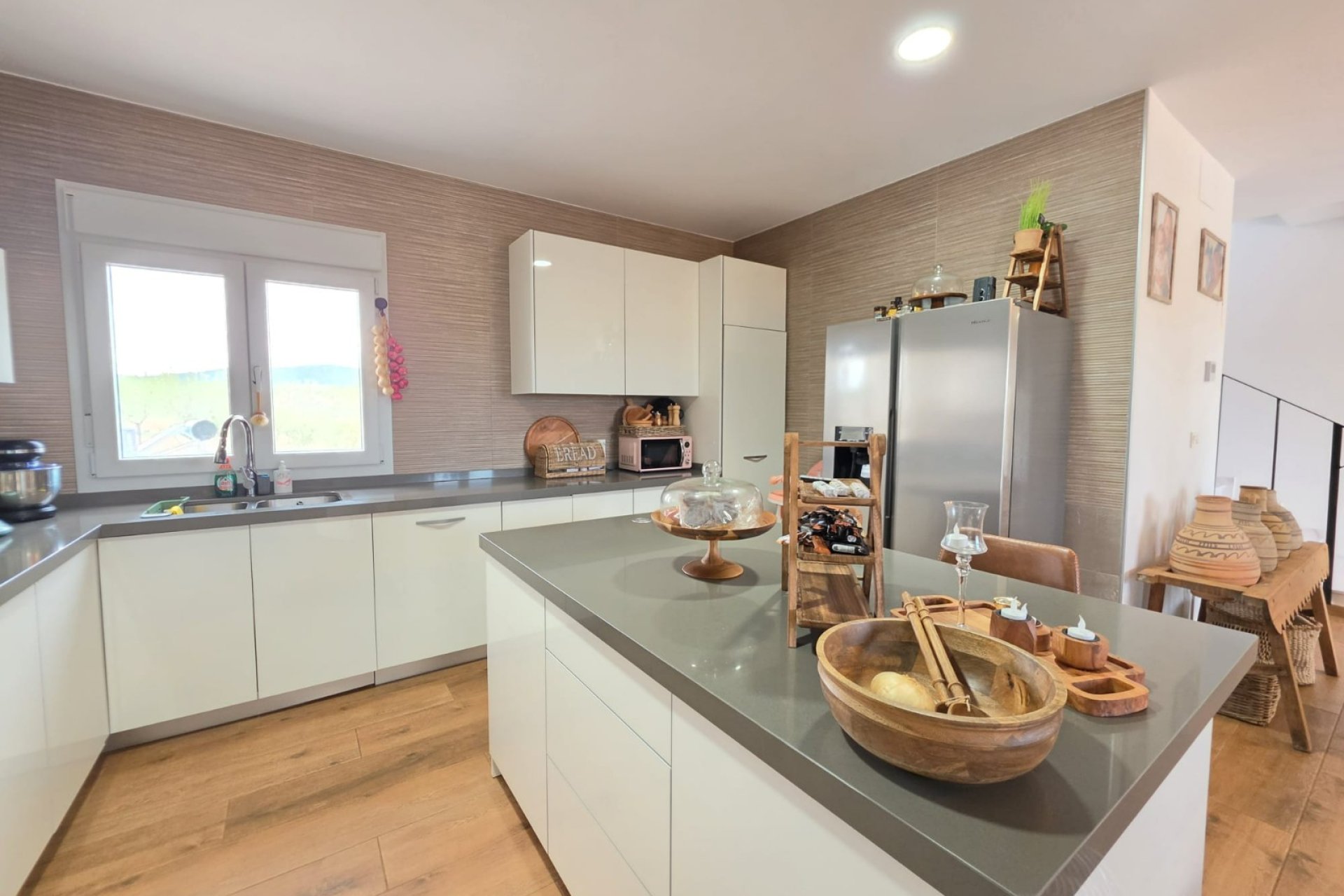 Revente - Villa -
Pinoso - Inland