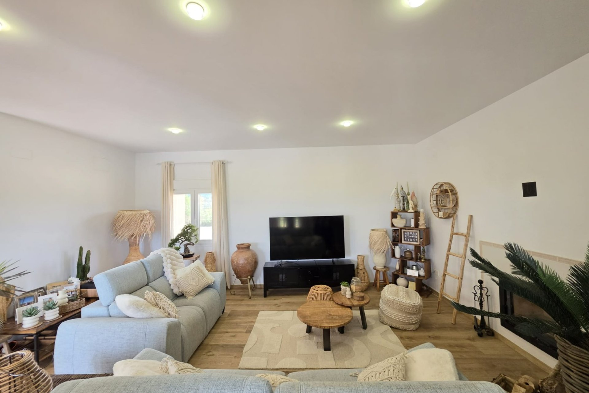 Revente - Villa -
Pinoso - Inland