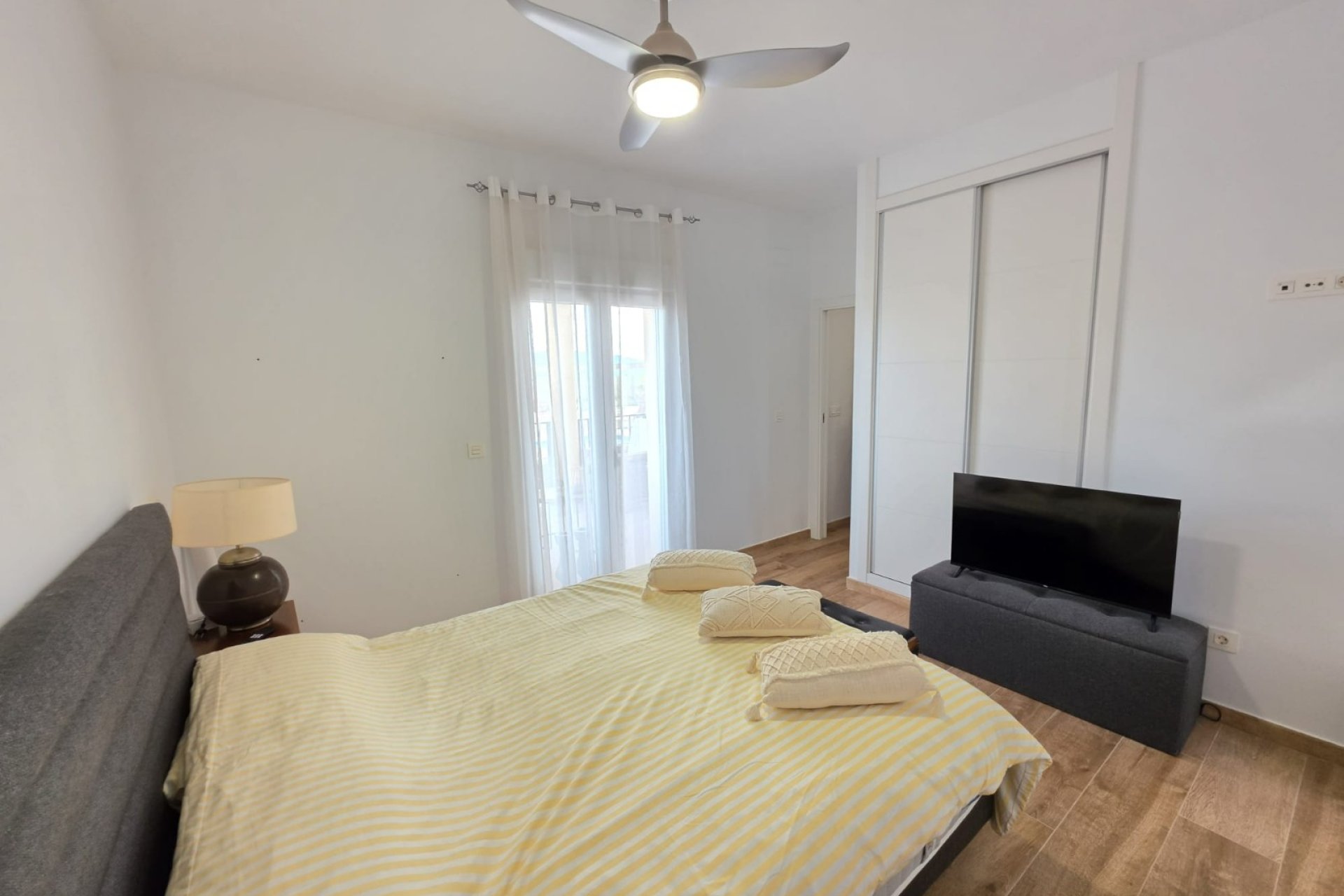 Revente - Villa -
Pinoso - Inland