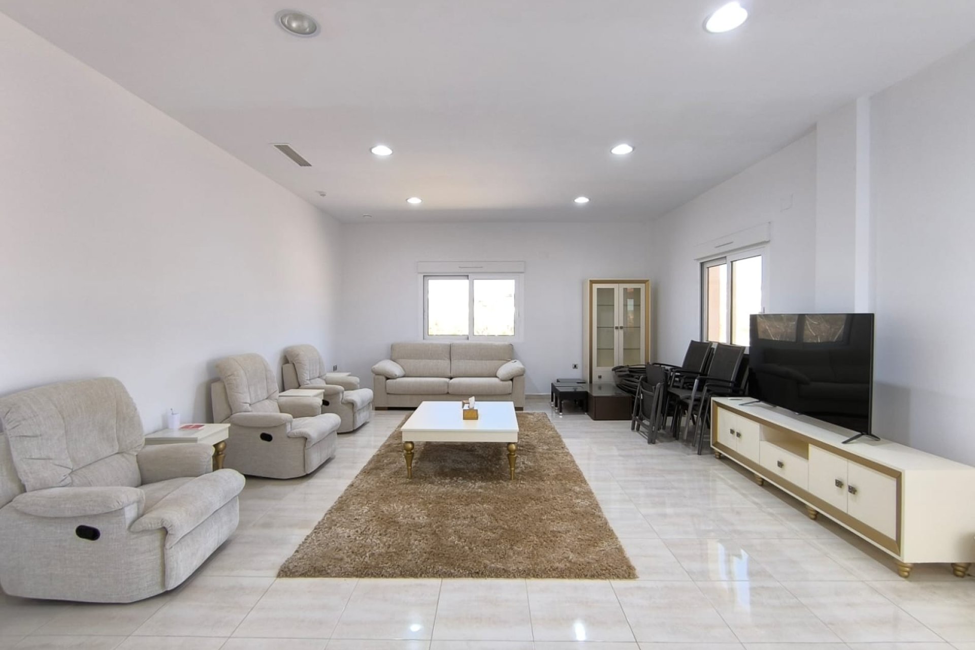 Revente - Villa -
Pinoso - Inland