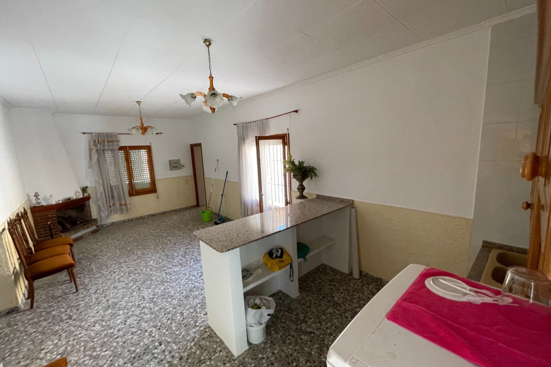 Revente - Villa -
Redován - Inland