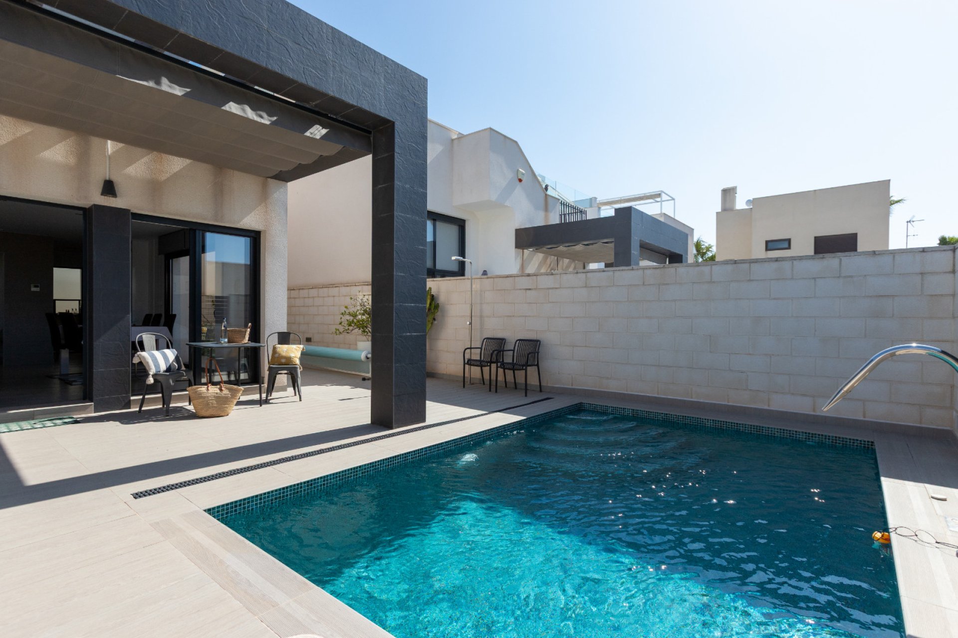 Revente - Villa -
Rojales - Inland