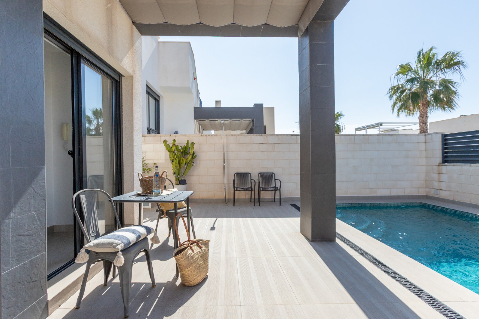 Revente - Villa -
Rojales - Inland