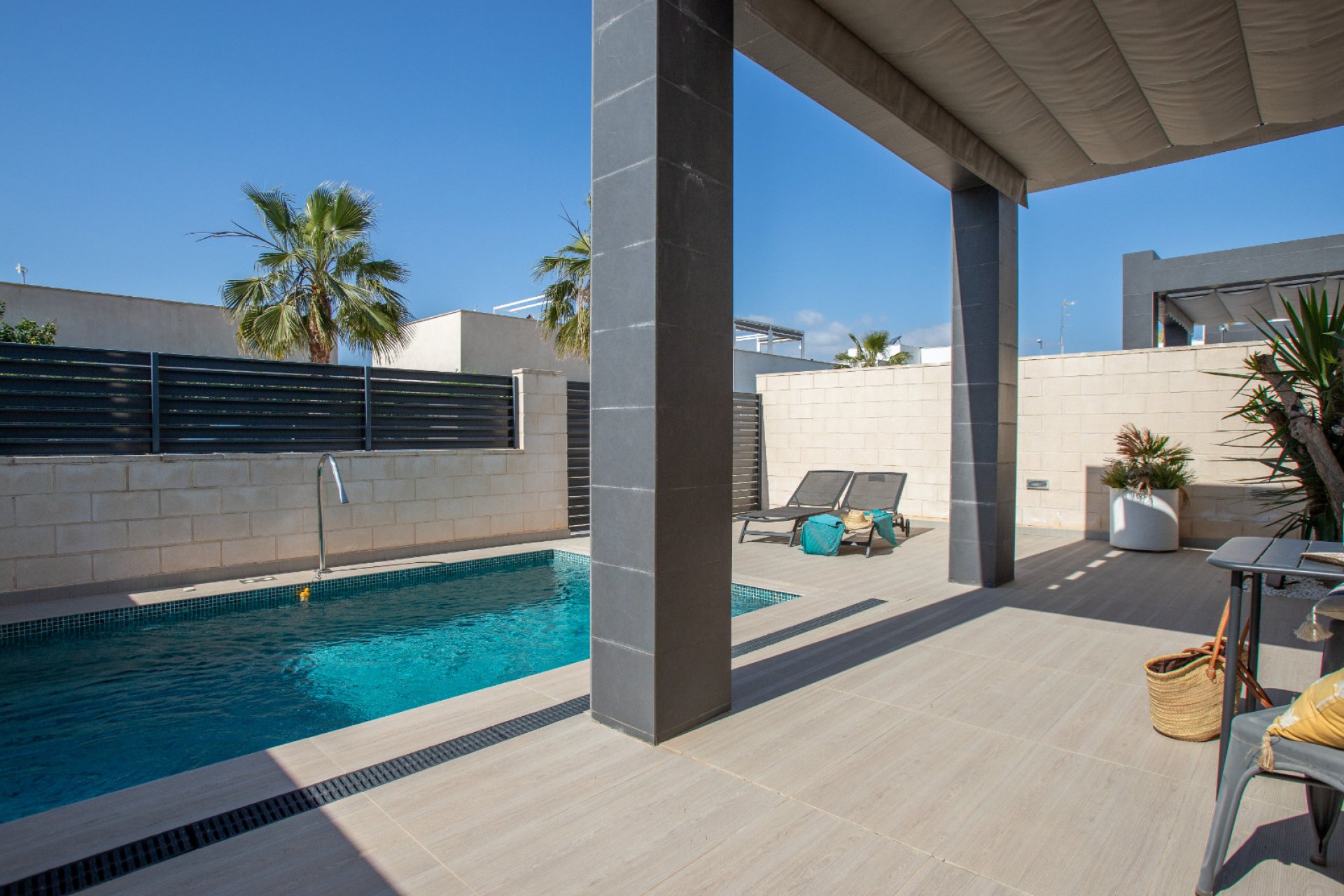 Revente - Villa -
Rojales - Inland