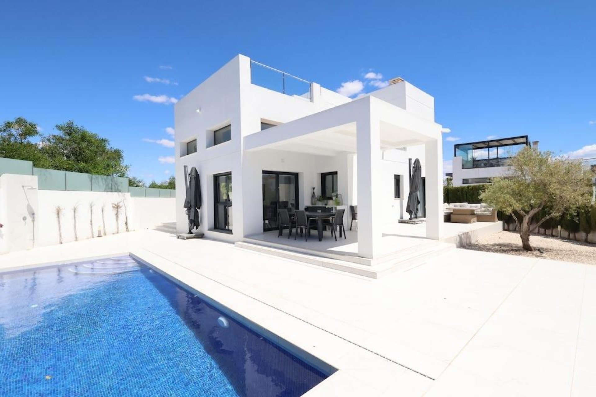 Revente - Villa -
Rojales - Inland