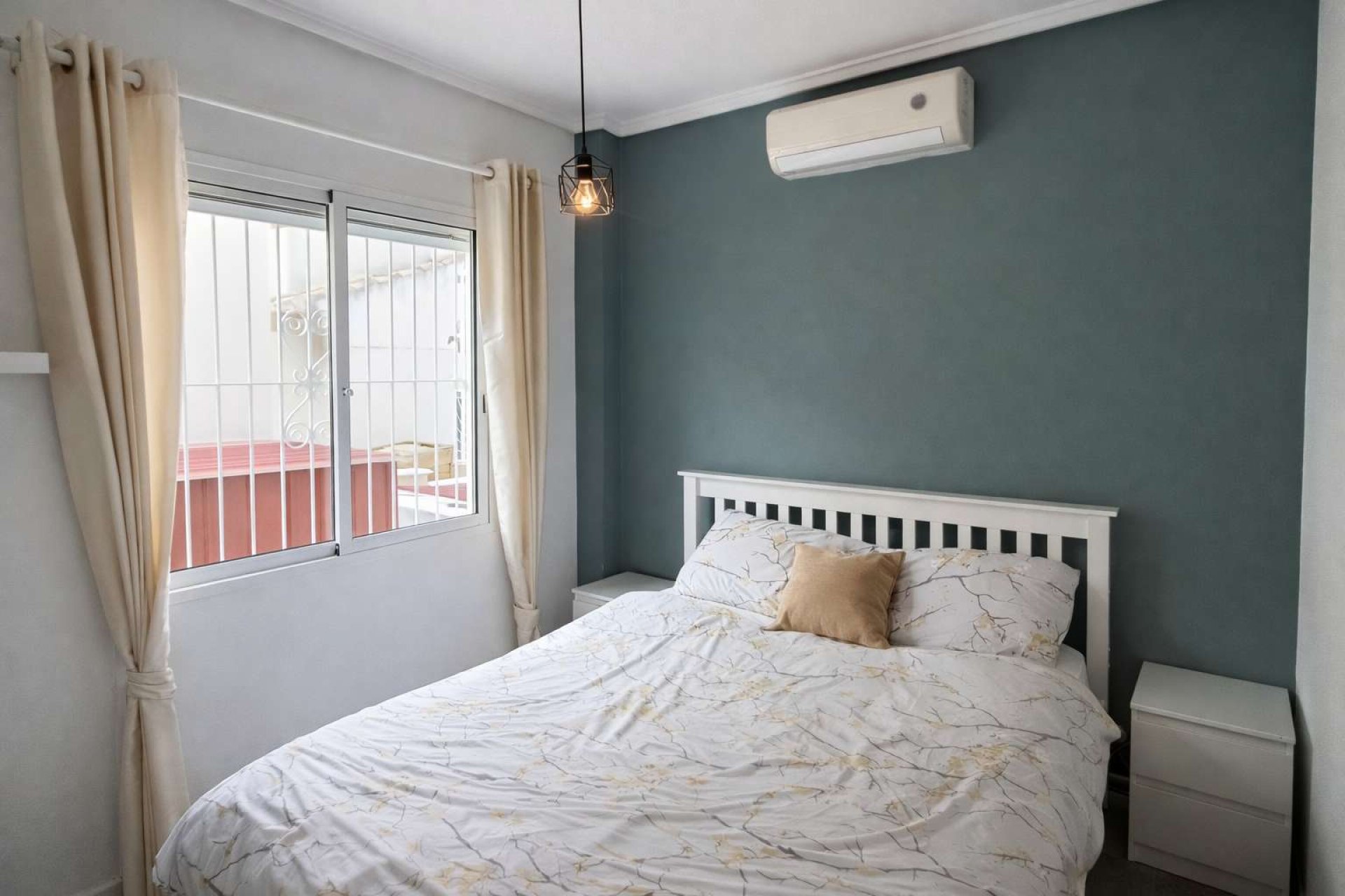 Revente - Villa -
Rojales - Inland