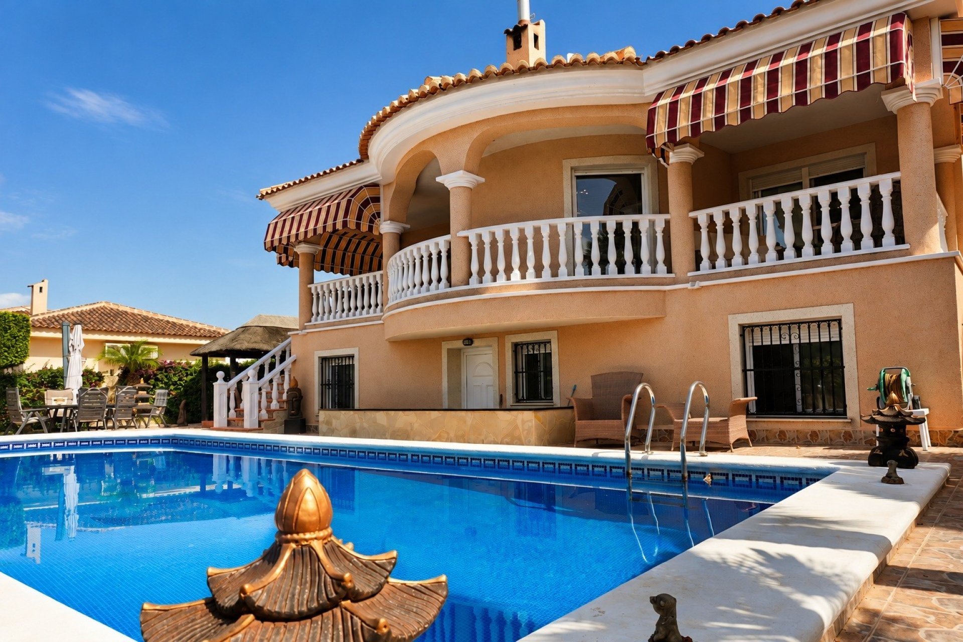 Revente - Villa -
Rojales - Inland