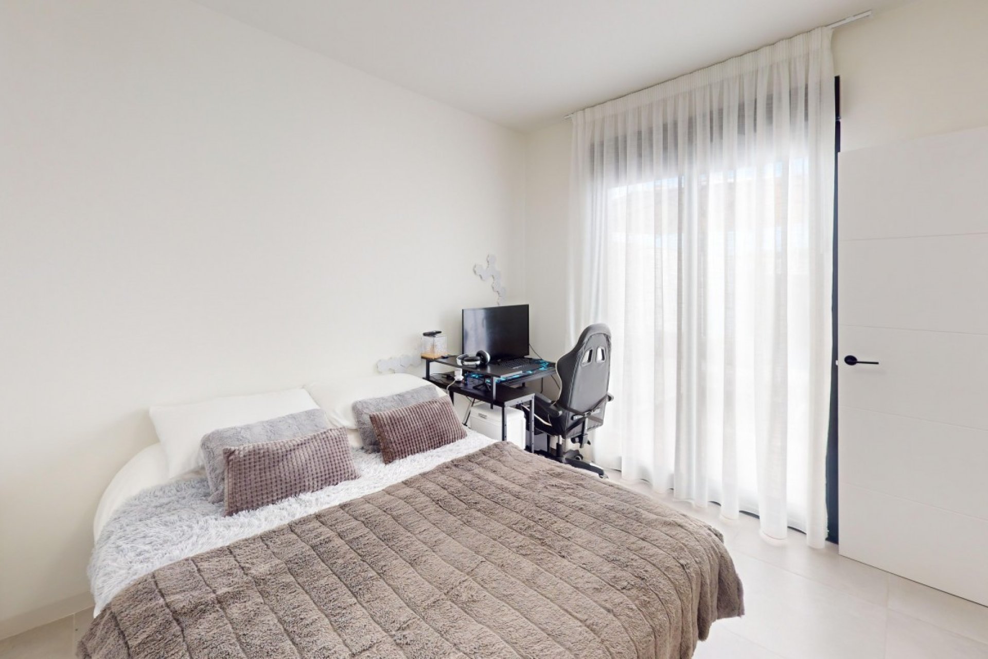Revente - Villa -
Roldan - Inland